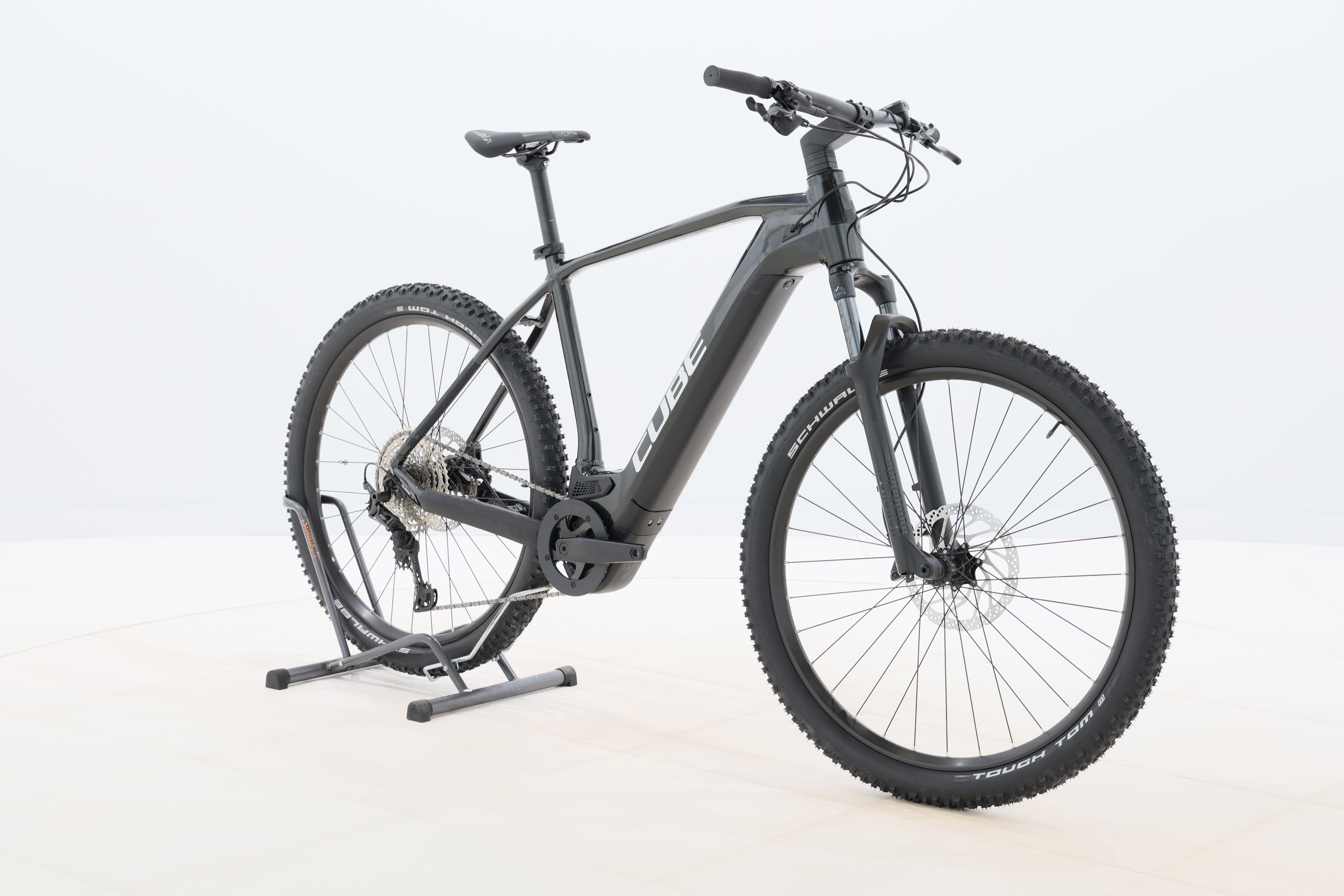 a1805210-6ad8-4081-9a9b-667b4a7dad98