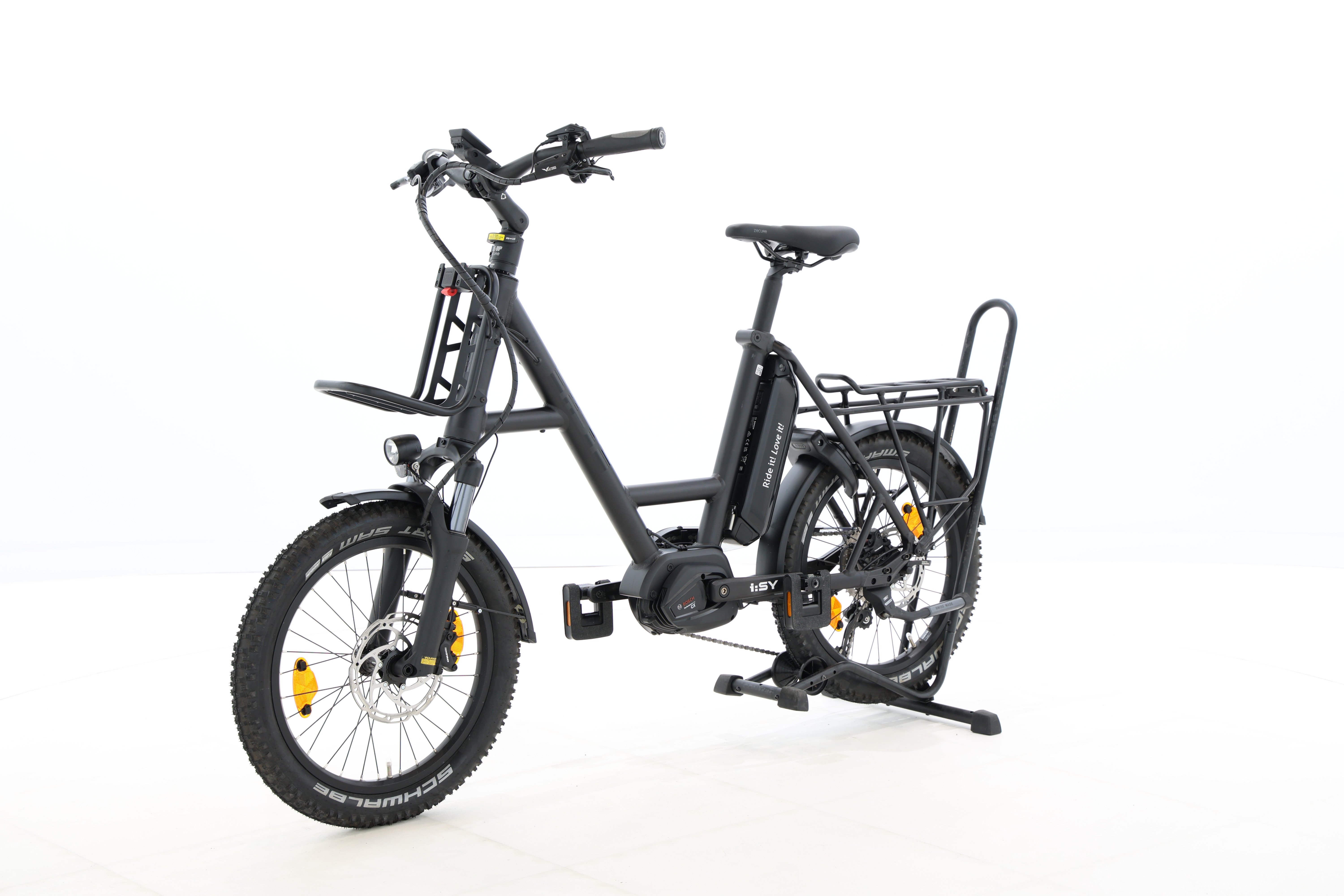 b6fd6133-ec35-4a52-927b-17ee40340d4c