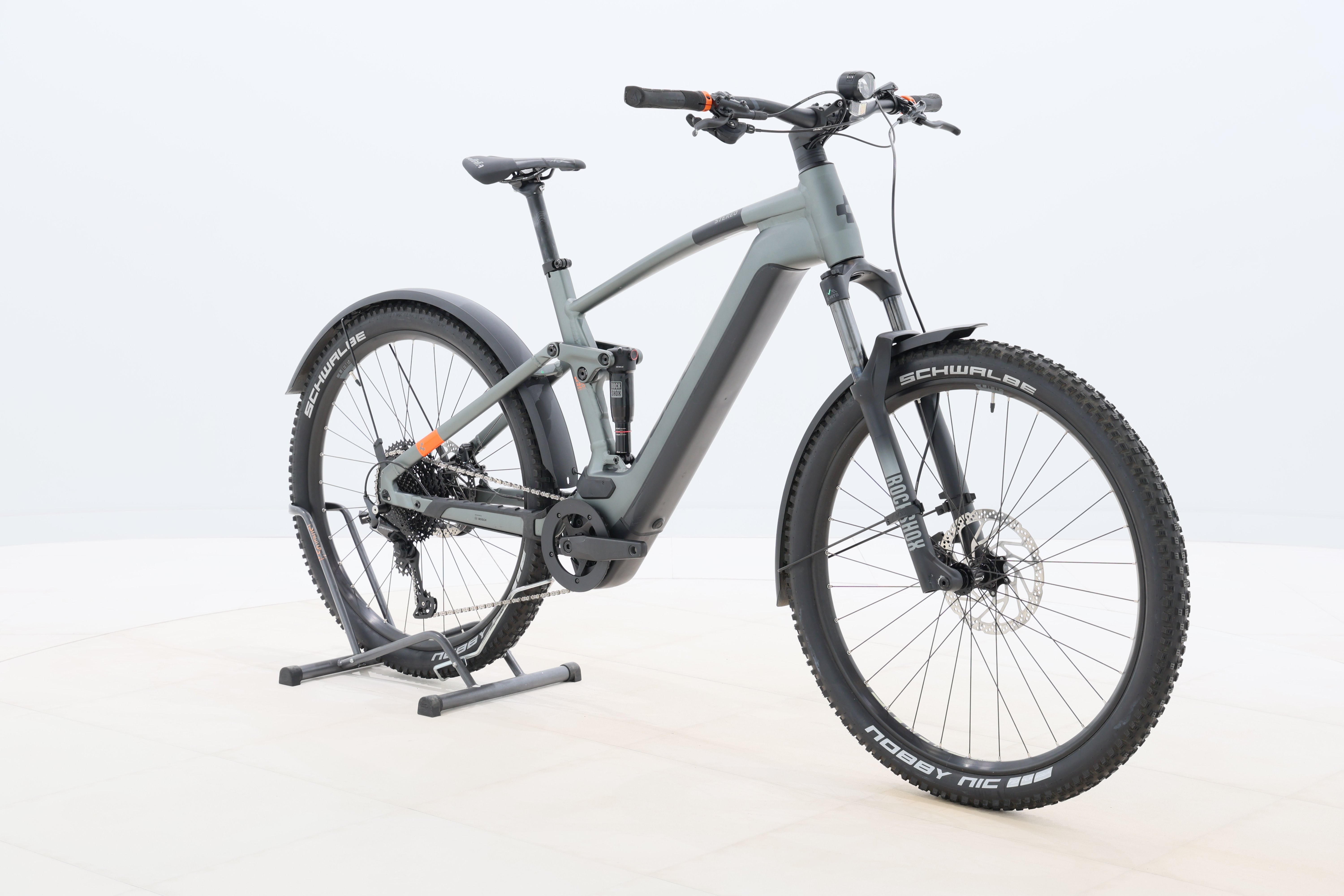 0954b218-f32d-470f-ac7b-a2c74e107979