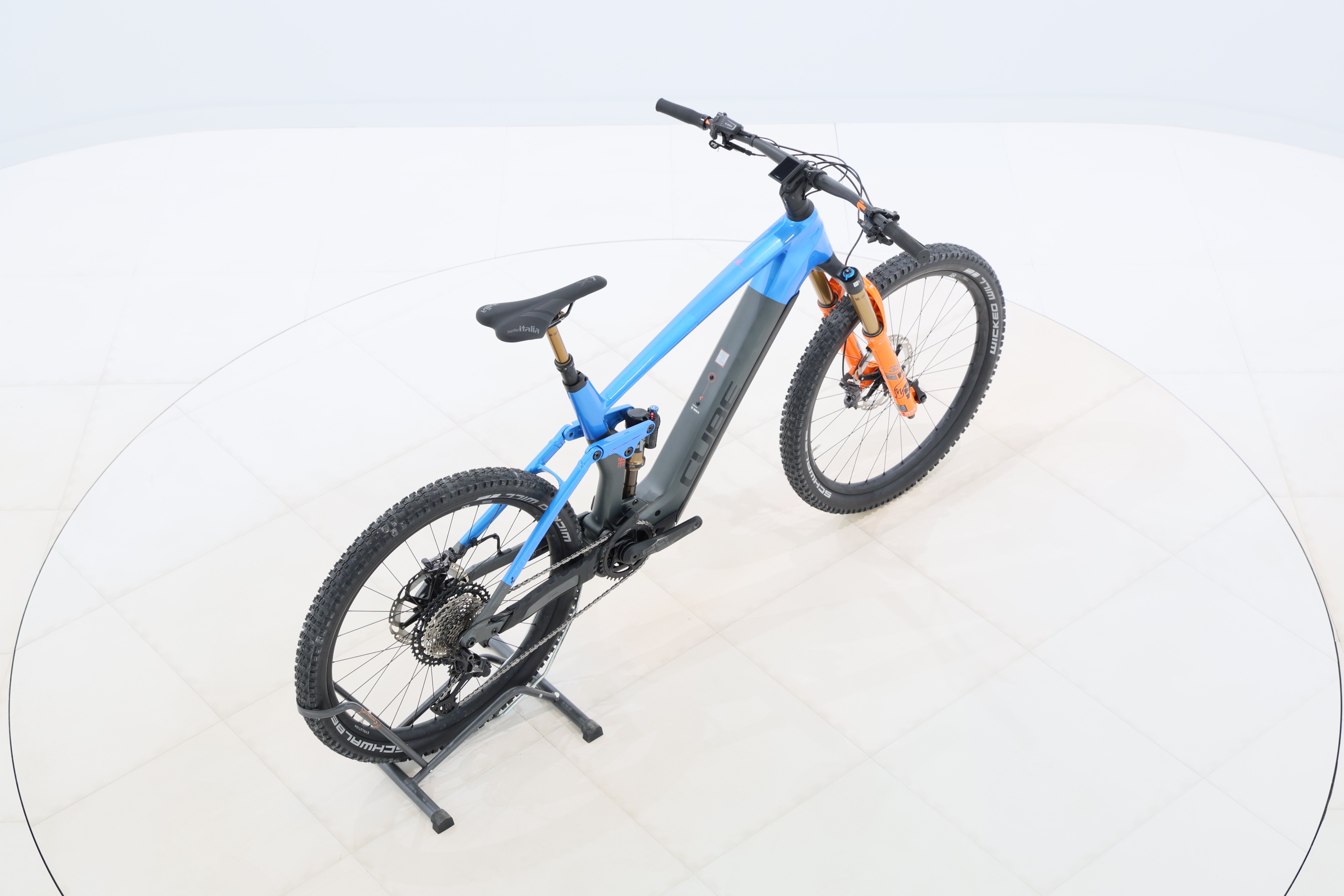 4da5553e-20b8-43dd-932b-35d93f5d235c