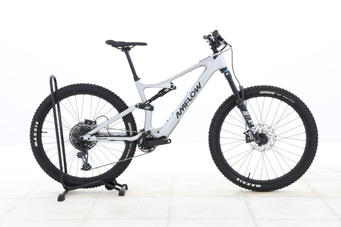 Amflow PL Carbon 800 2024