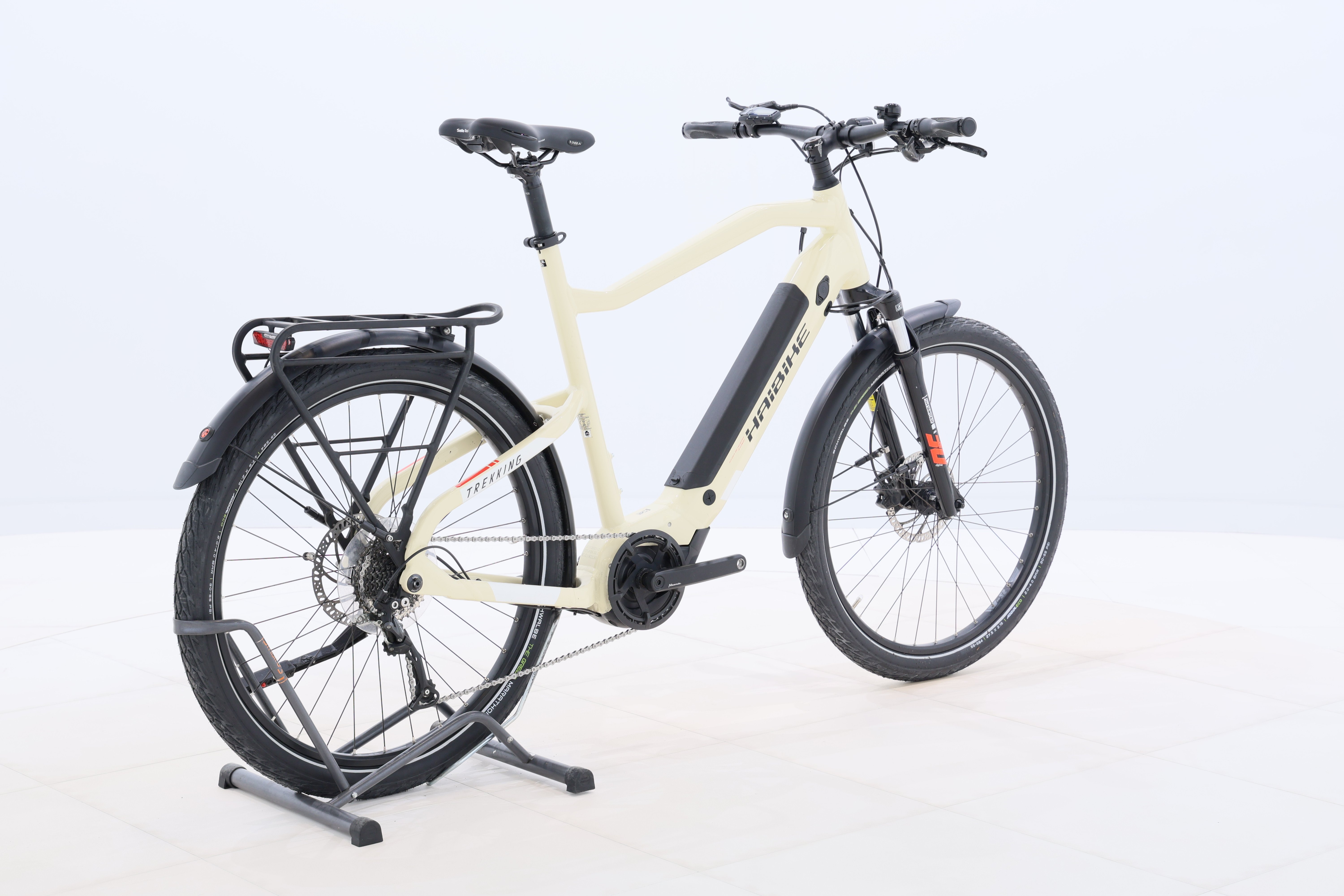 3b460821-2ea0-495d-b399-9831d6e12e35