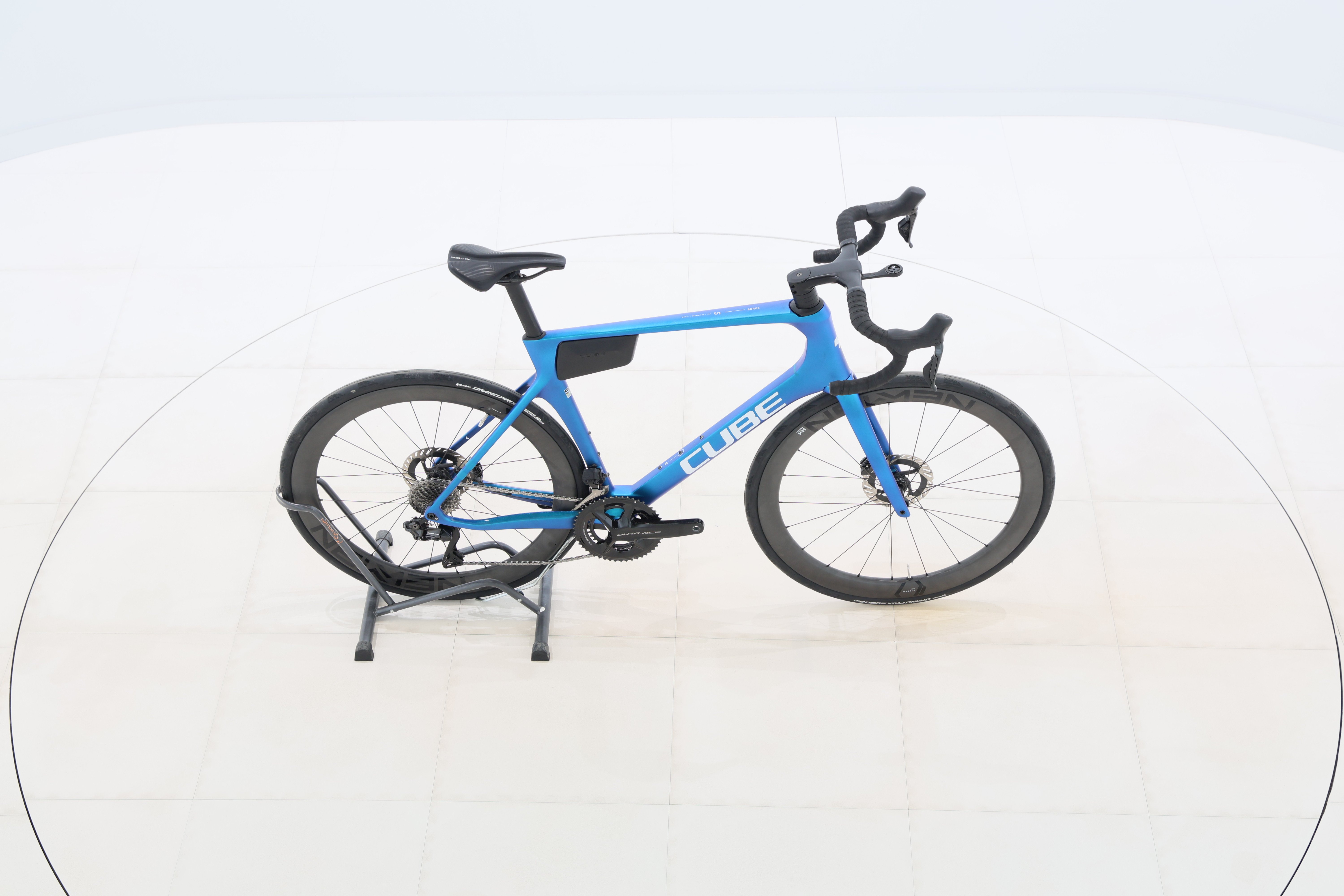 8ea20332-d2e3-45d3-98c8-bfb60d64fa9b