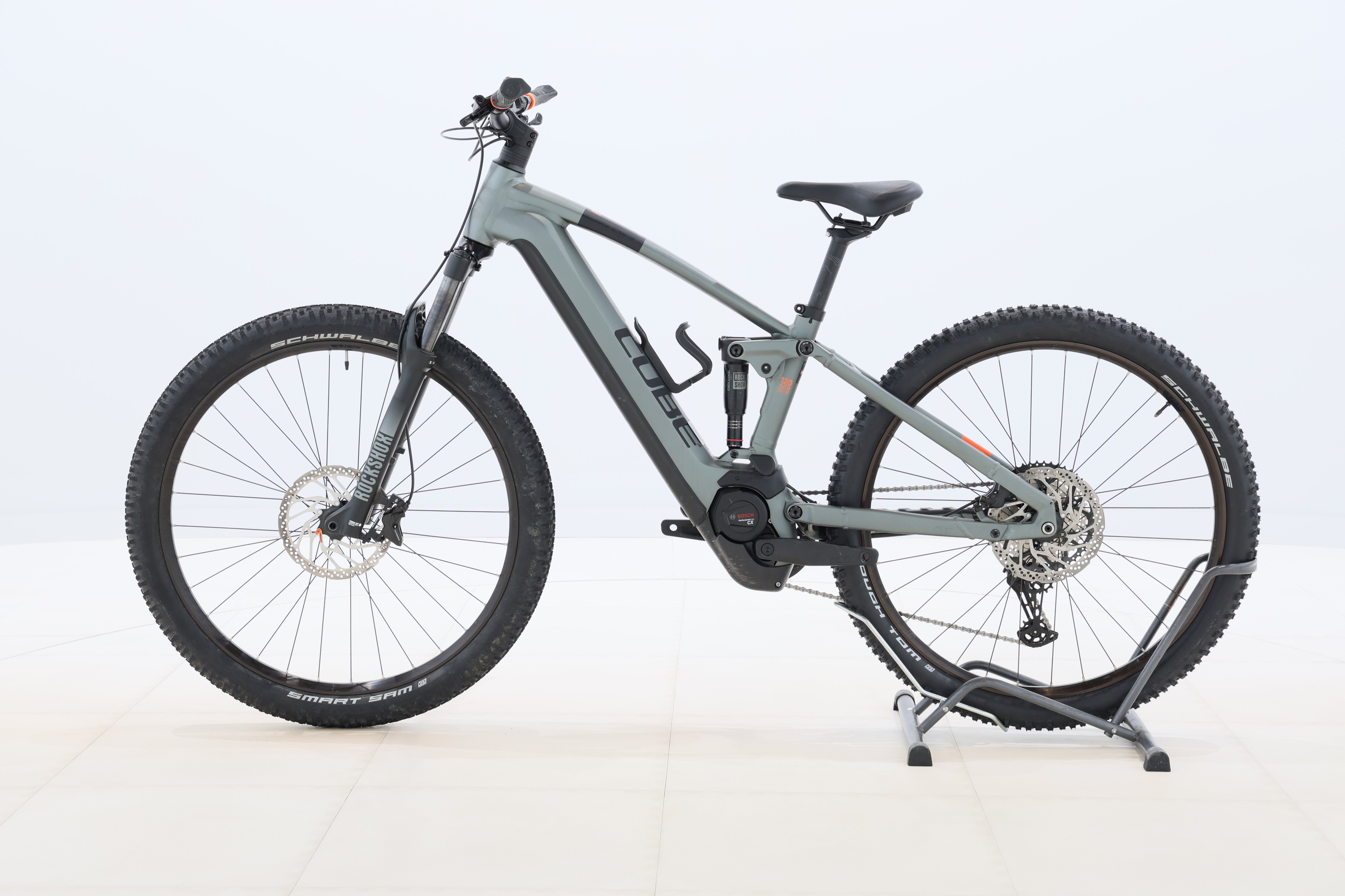 c1478388-8a72-4b9f-9204-7406cf79c24f