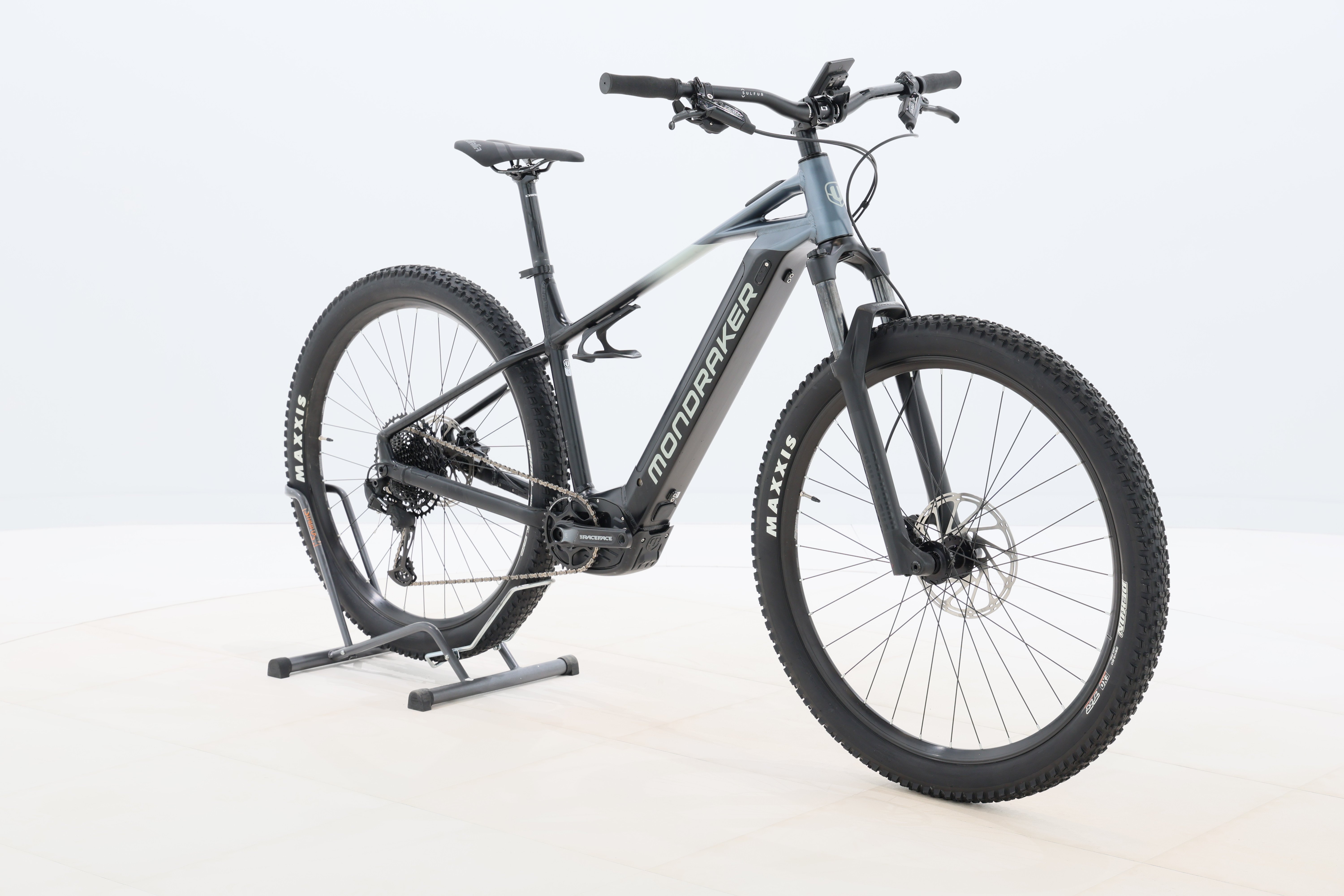 e5c08634-24a0-45ed-a889-6bb656509ac9