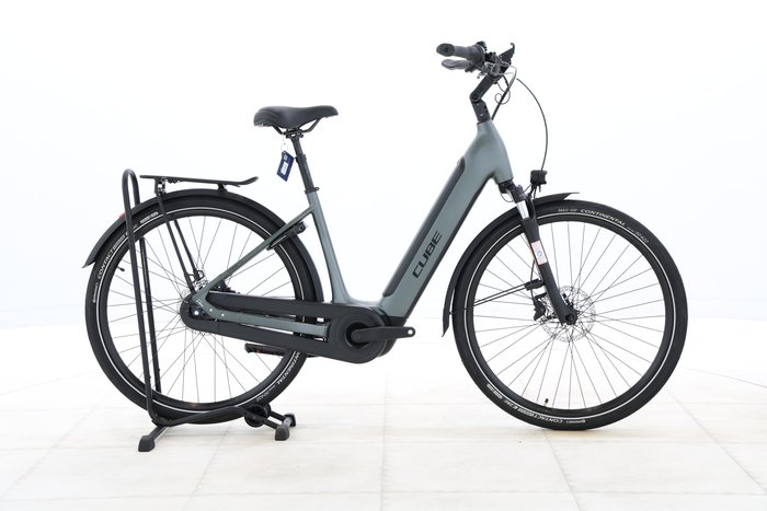 Cube SUPREME HYBRID PRO 625 2024