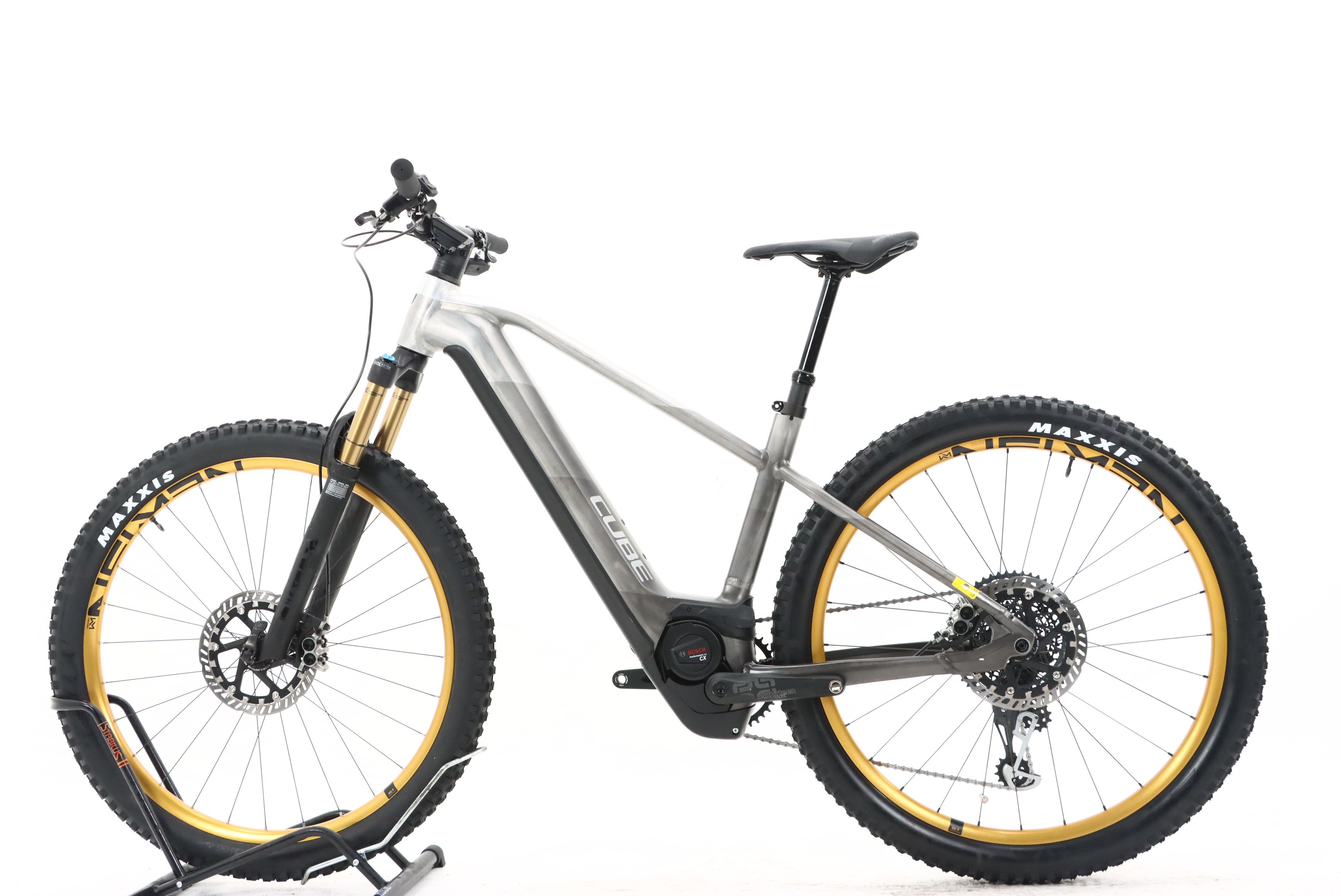 9037c52b-f1ec-48b1-9557-c72b4f6ec1bb