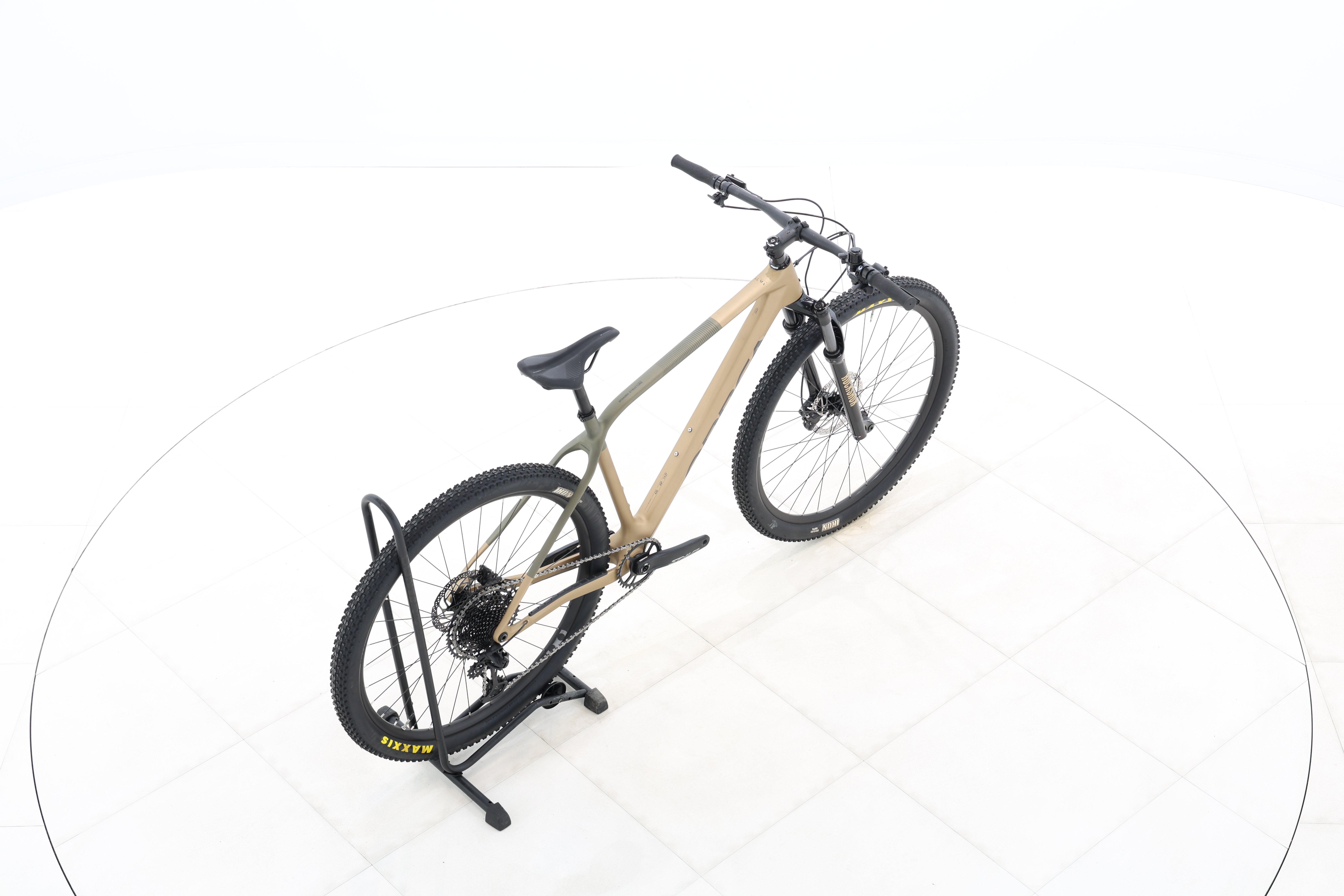 09d700a1-6746-4cb2-a3b5-e13c5a266b34