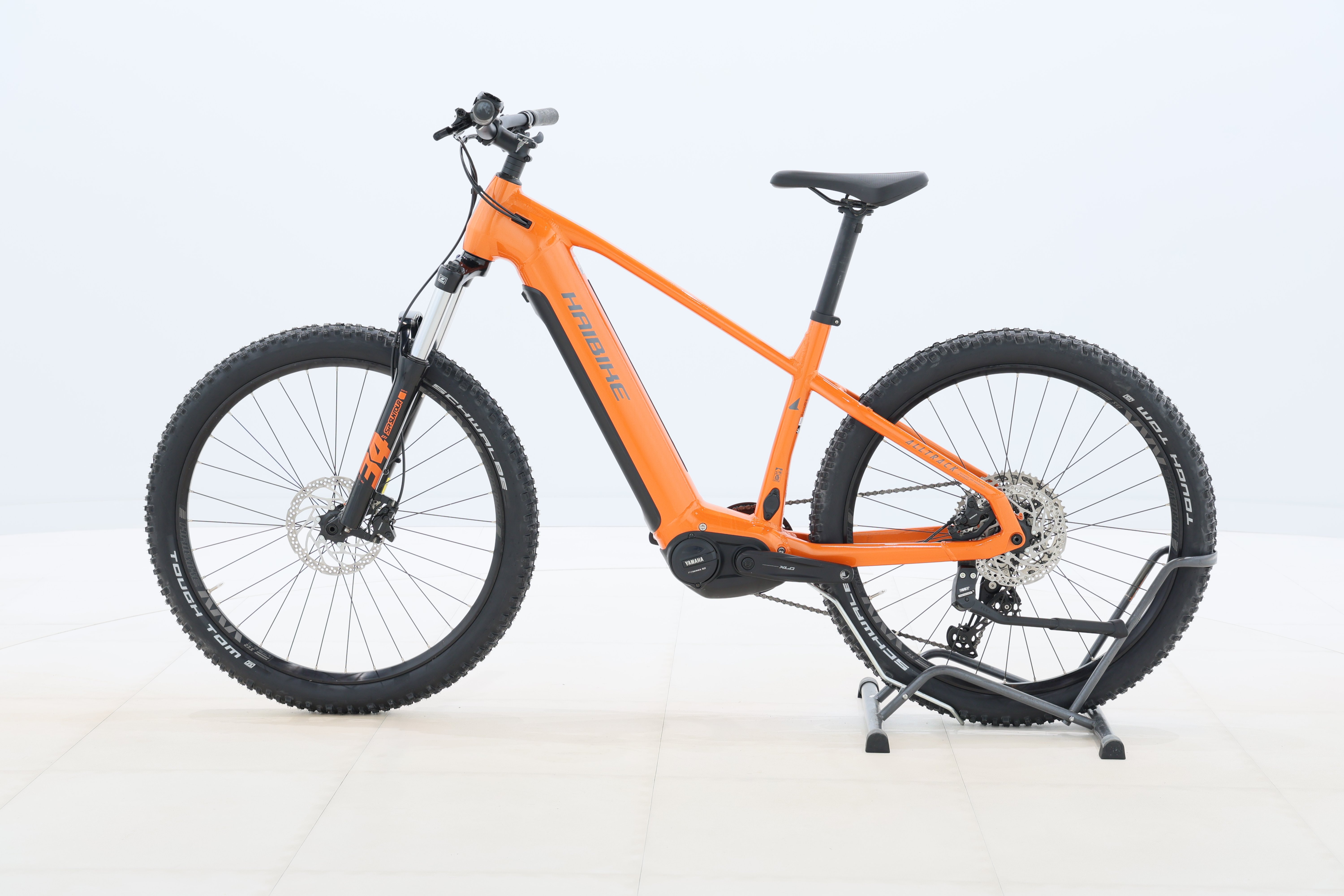 3df17469-677a-41d7-b850-6577bde5bff2