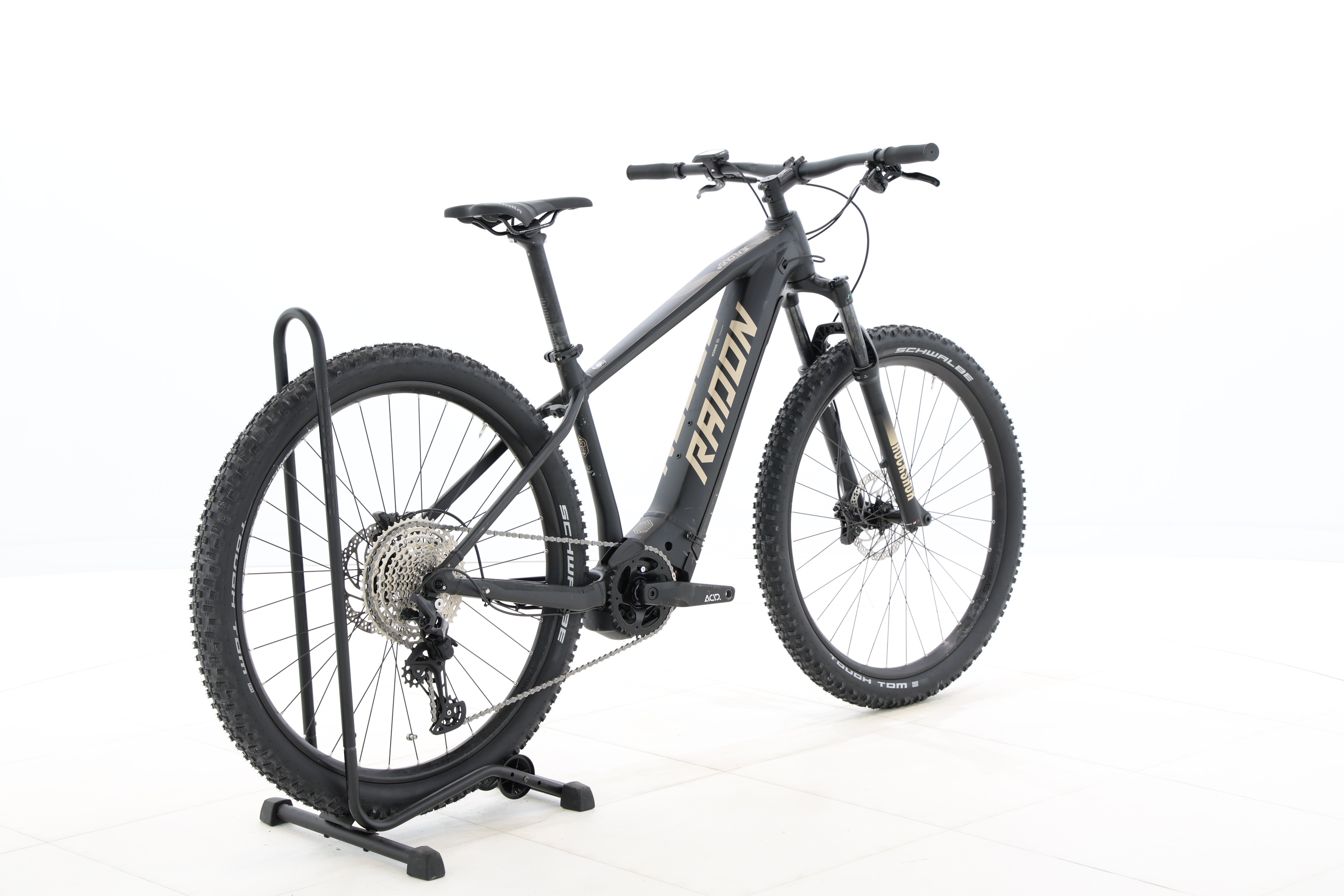 1600b6b2-423d-4e85-8c35-e826607a4382