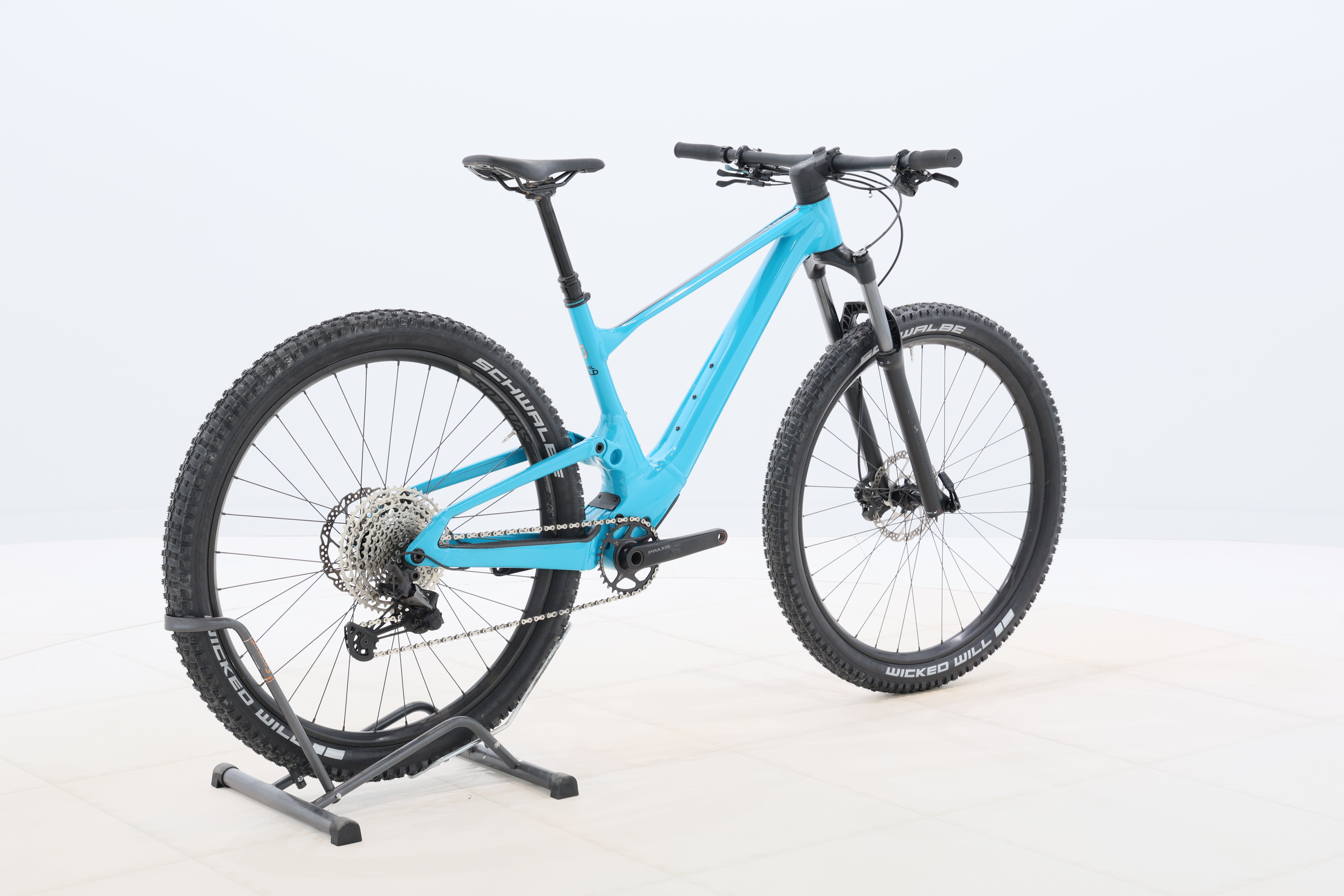 30ff2683-531c-4071-b718-0b361950ba3e