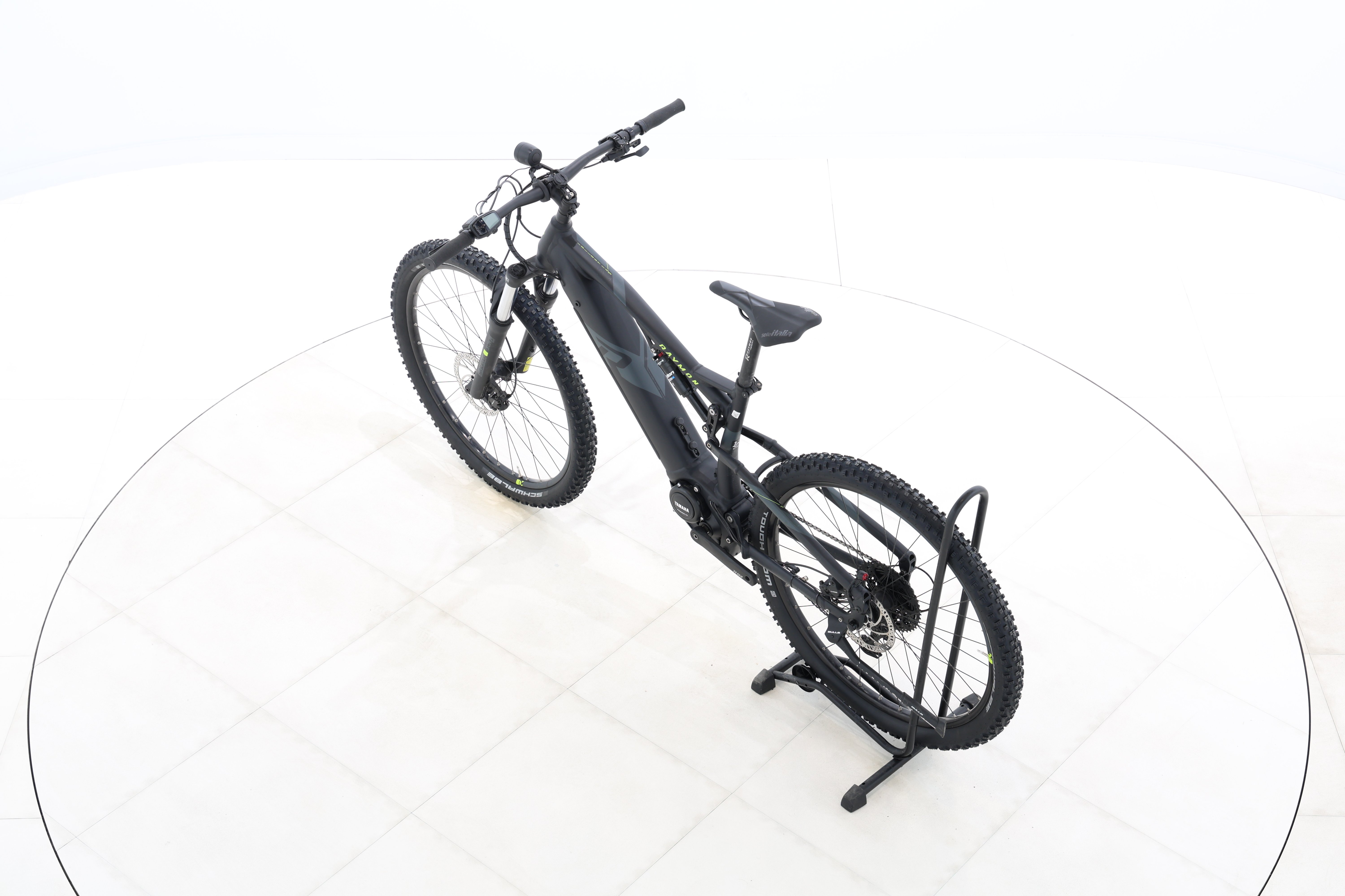 06e0394f-fbeb-4c9d-bb0f-1fa0ed3b0a6c