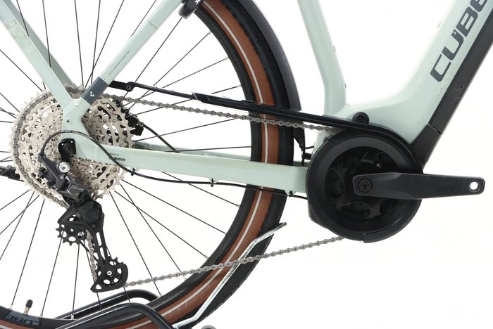 Cube Touring Hybrid Pro 625 2022