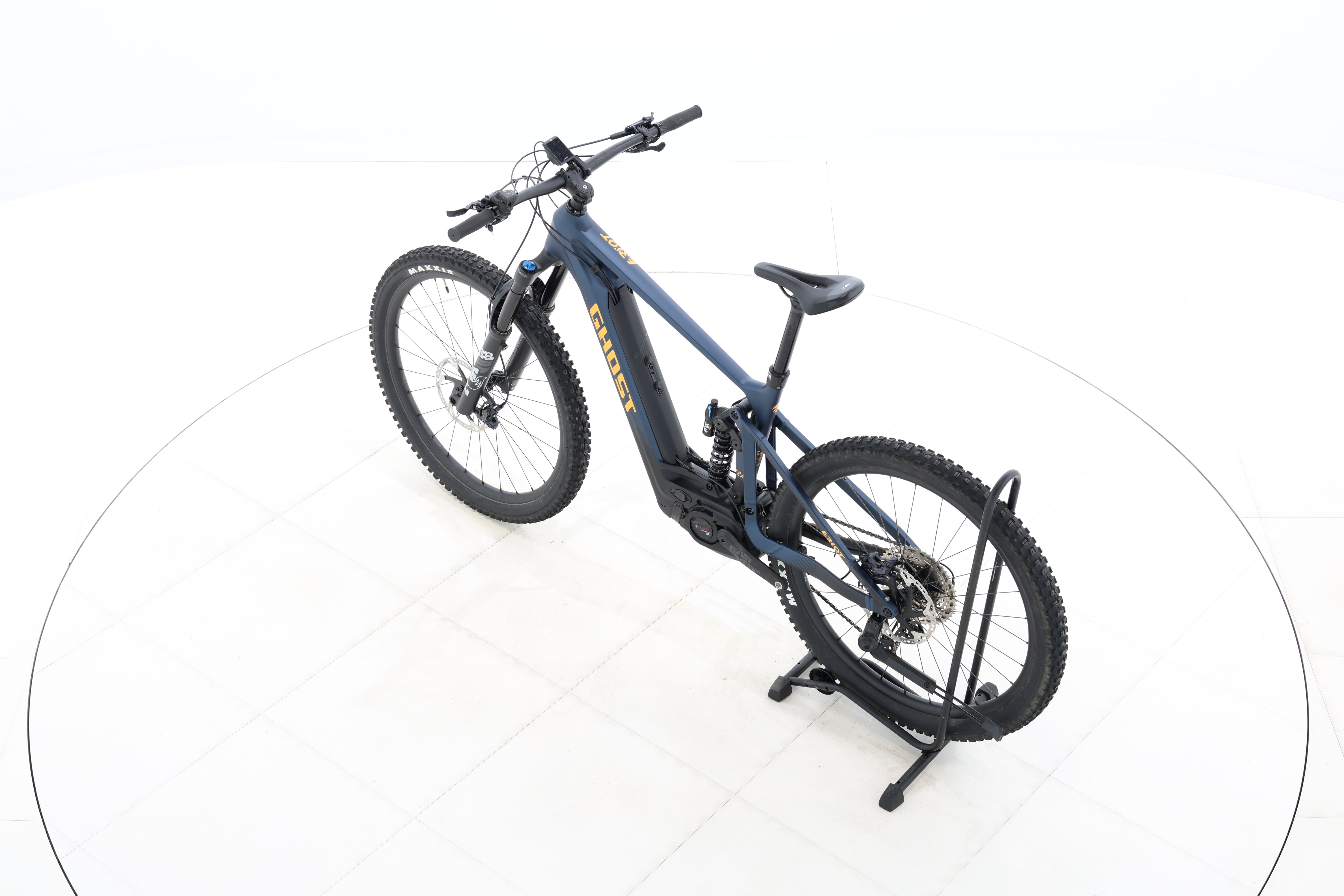 b9fa7910-bb11-46c6-ab70-0b42c1c06544