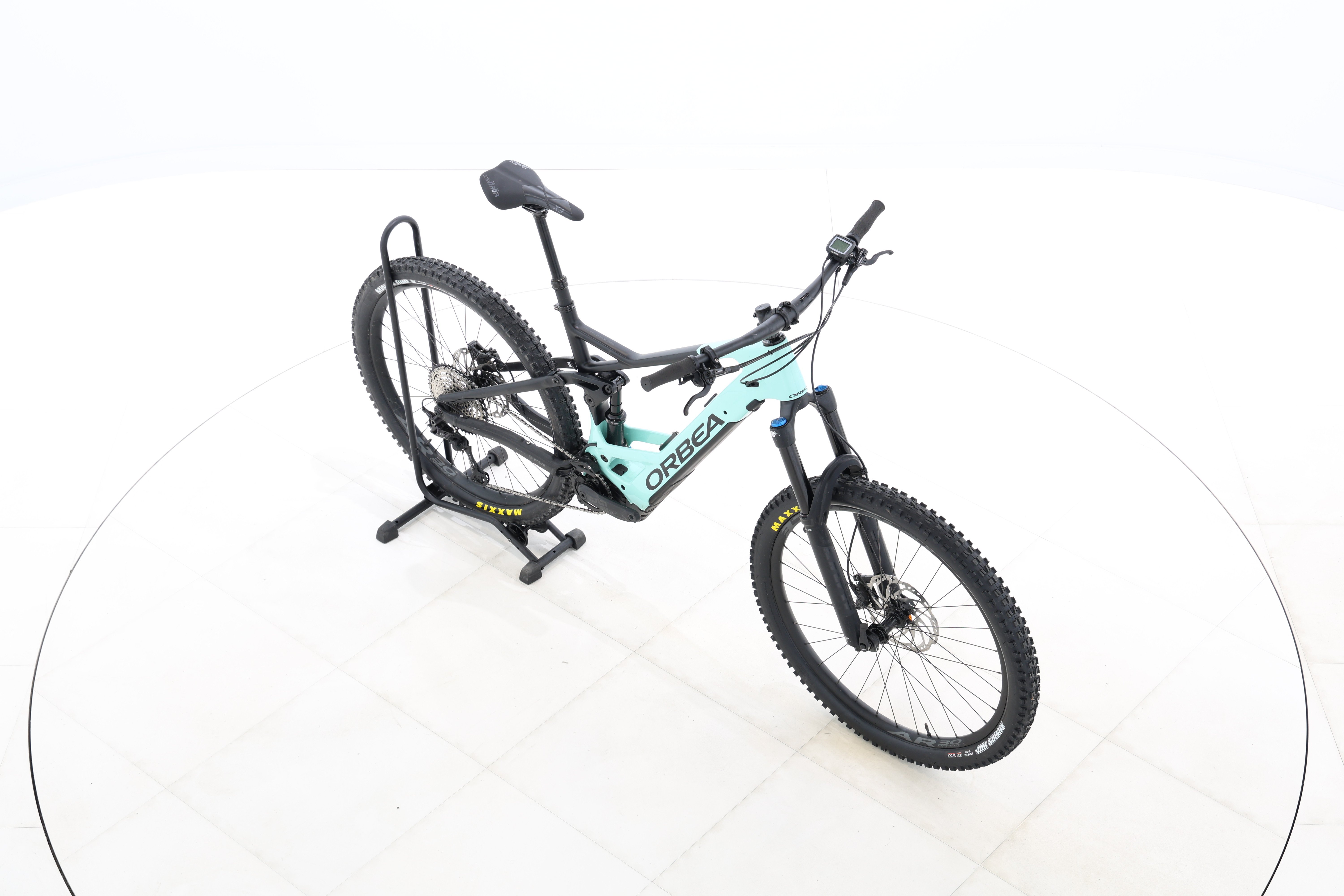 42ae6dcb-2edd-4a13-8c2c-352457d04bee