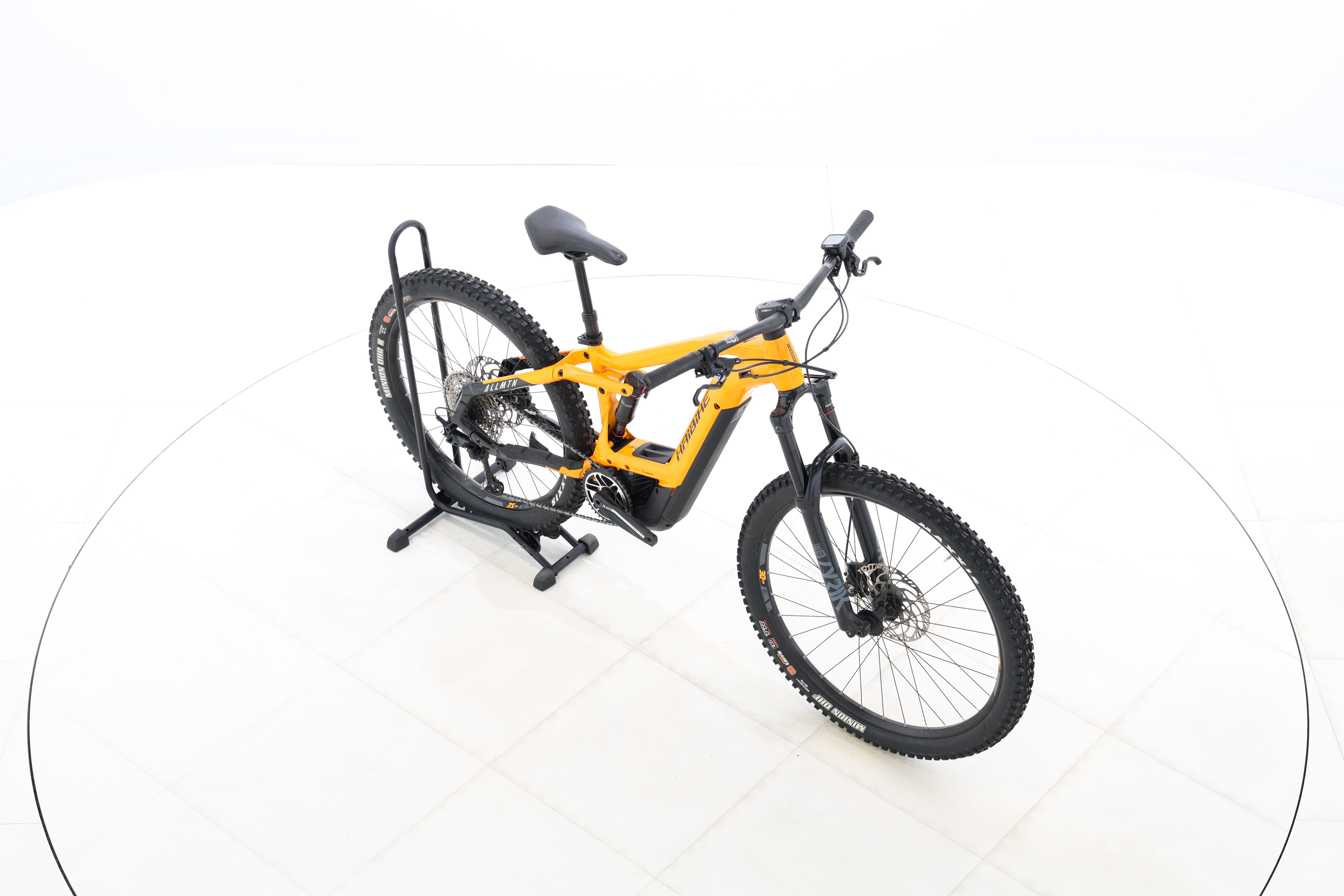 0a3ccd0e-98e6-46e7-8ebd-5b88ab323acb