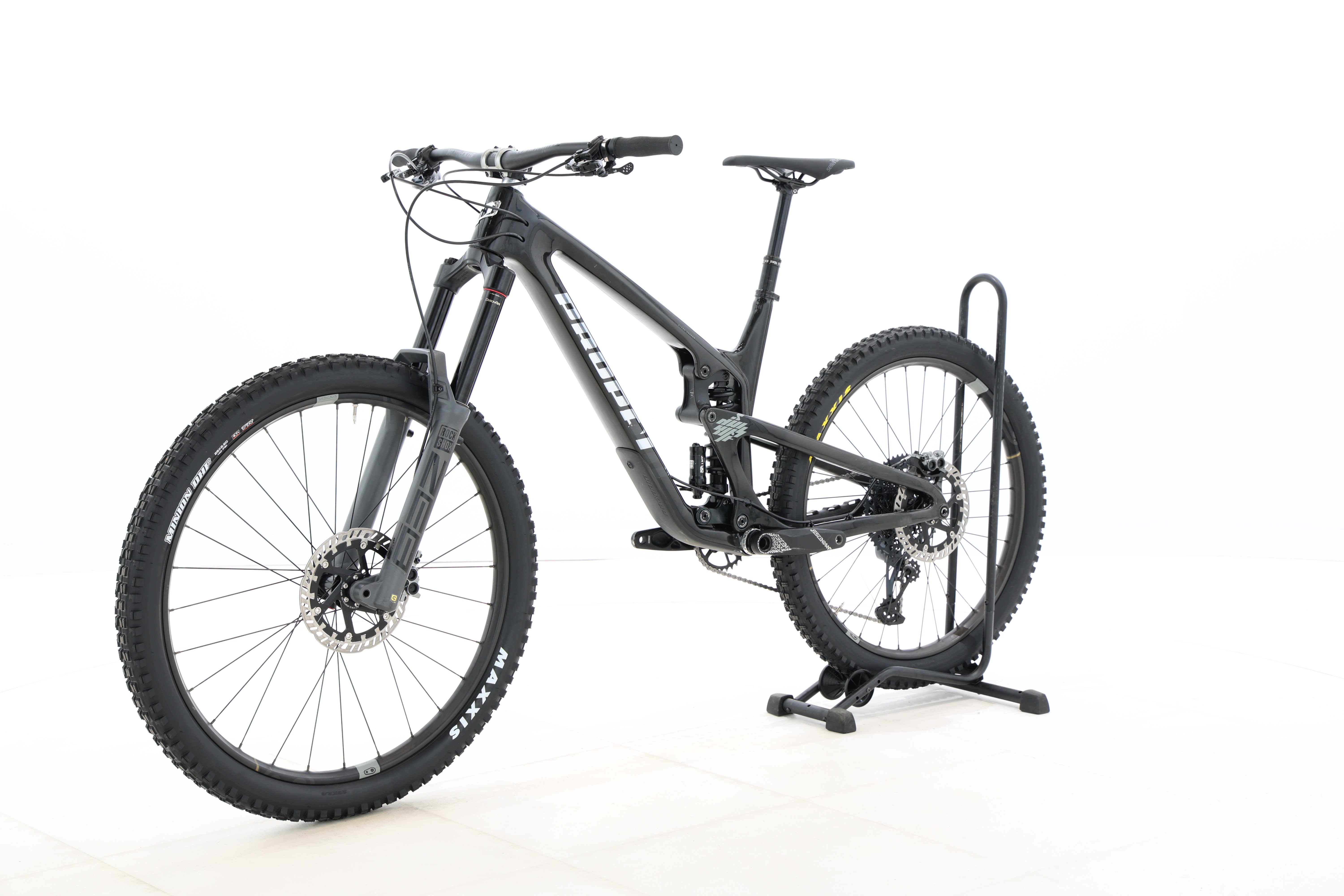 8a03a94e-99b1-40c1-a42d-a53c22201d1c