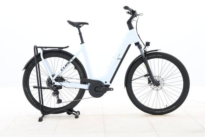 Cube Kathmandu Hybrid ONE 800 2025