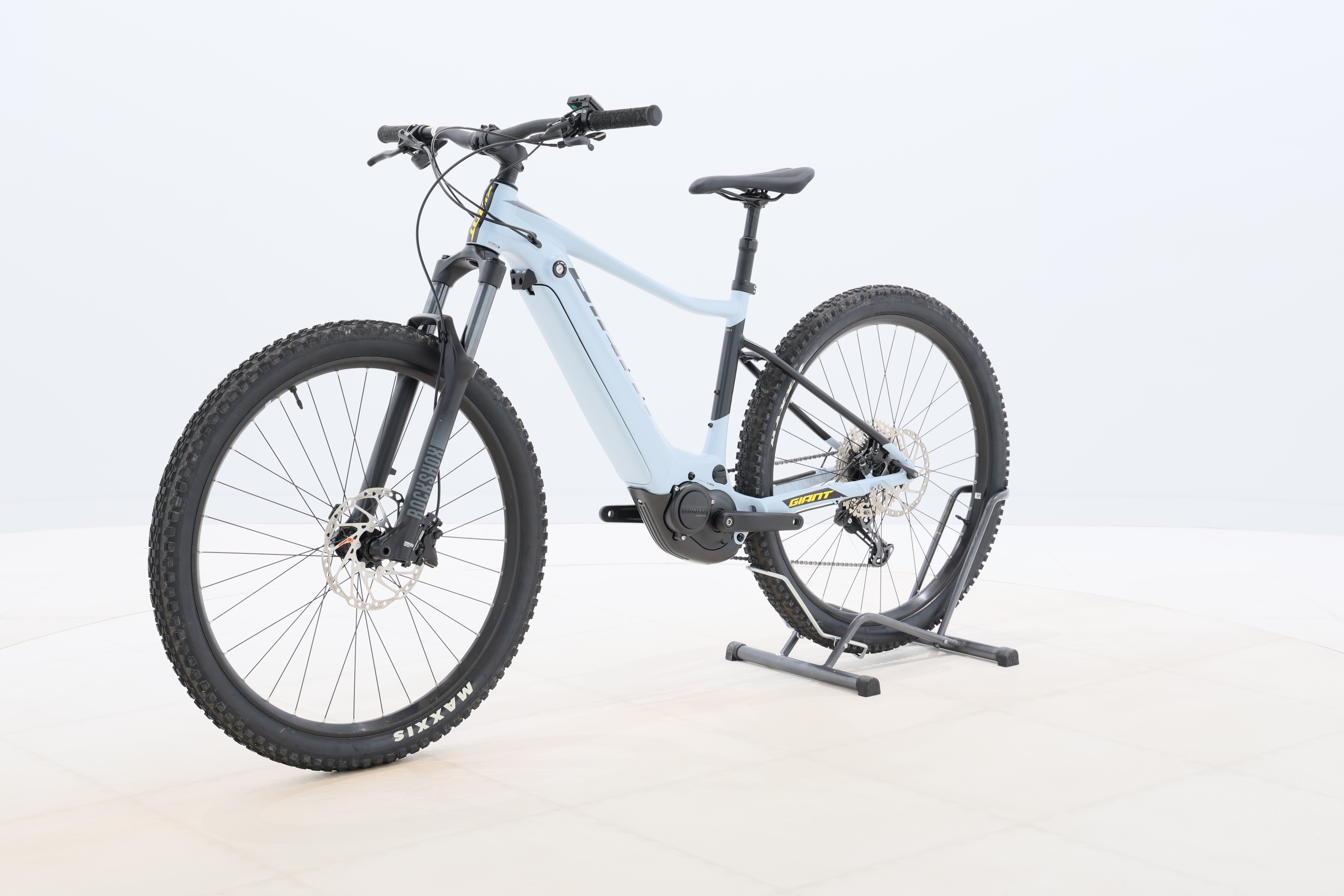 8a16763d-9655-4e65-9761-b3c76ade839e