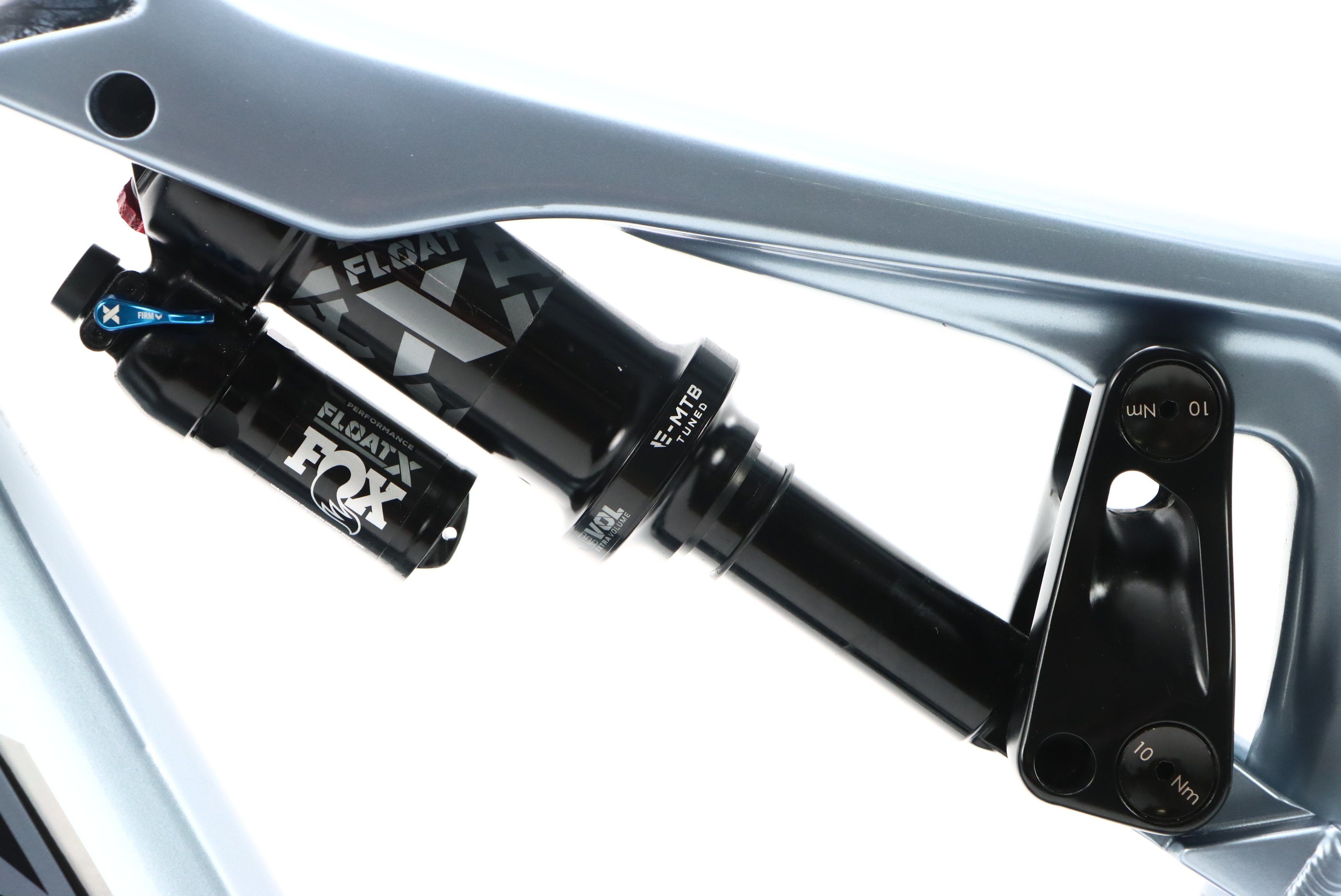 6a16bfce-2912-4a77-a5b8-7d794a2be18c