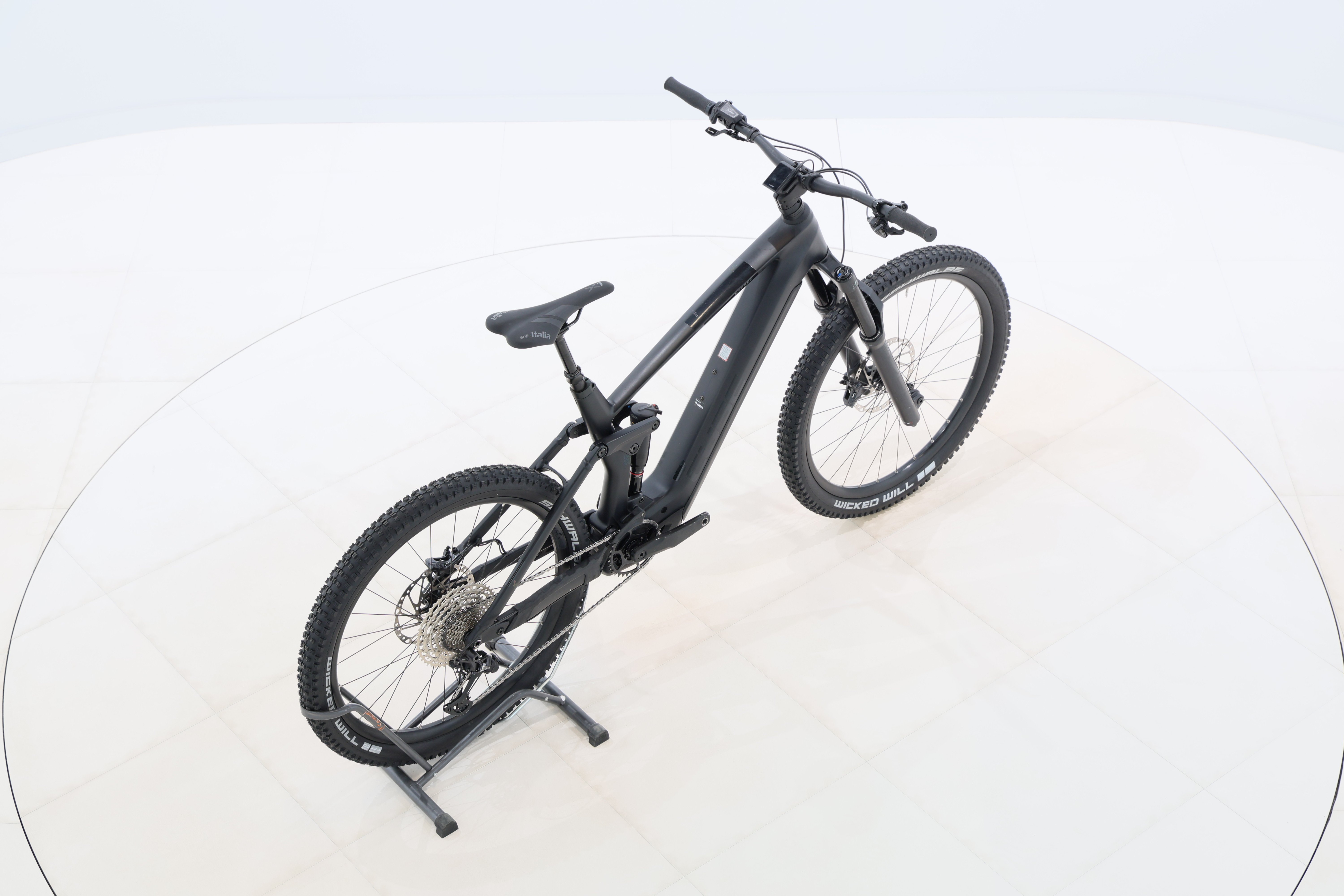 774bb26f-966e-4de9-b101-a44211453653