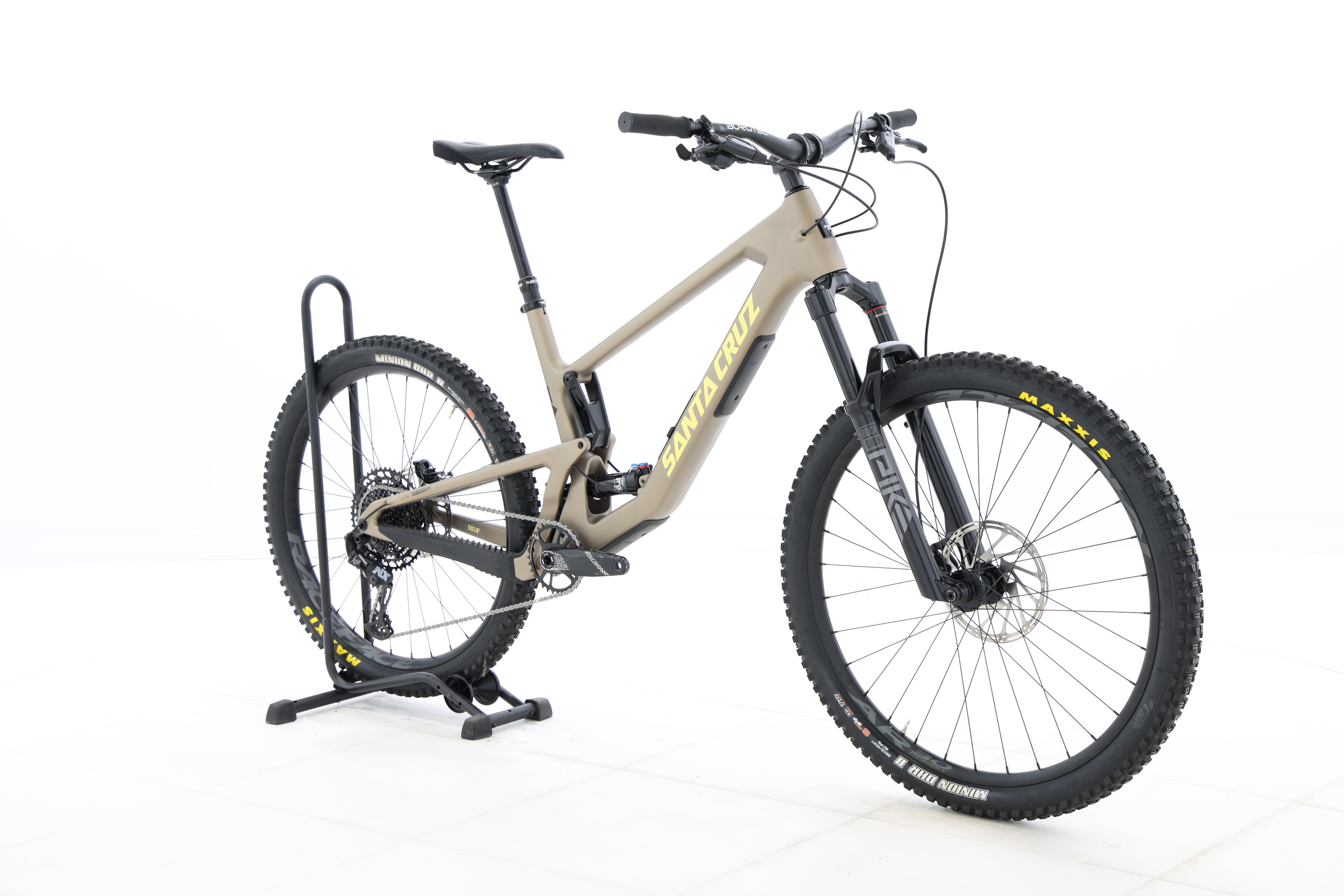 d9db816e-cf19-490c-9cb6-c620d108f75b