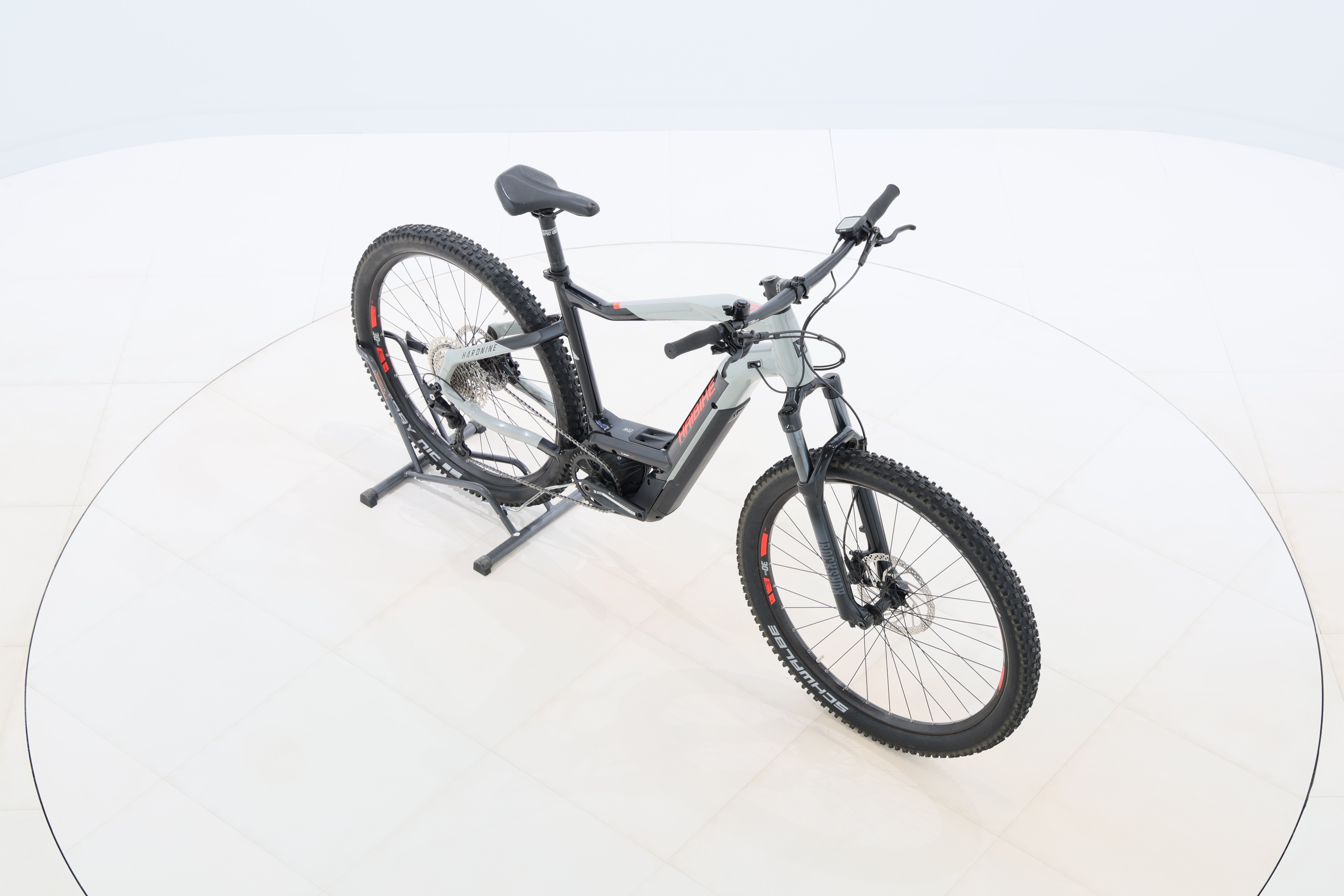 8ee7863c-b0dd-403a-86ce-4e41b784c08e