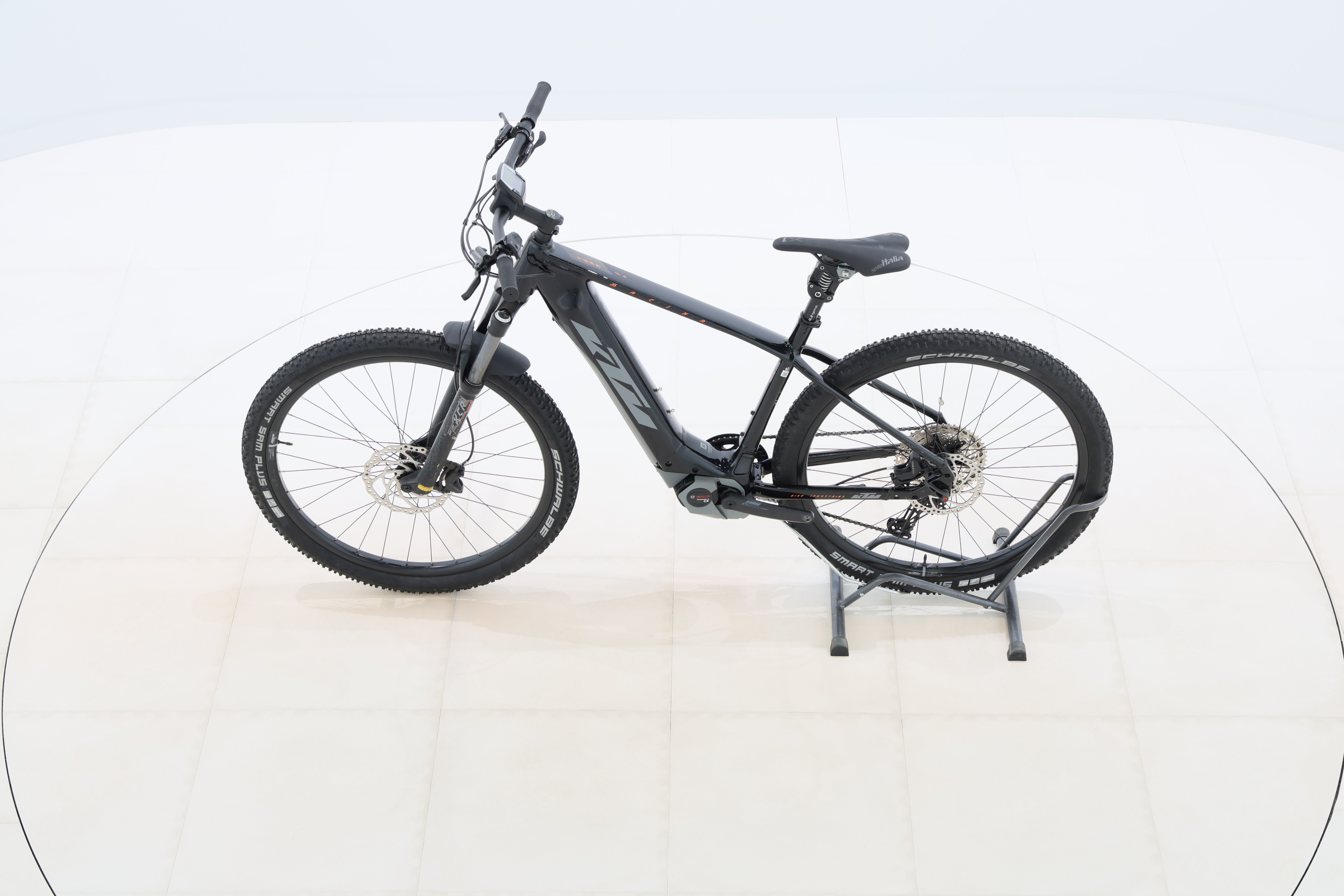 f0feb666-0720-4884-8c21-6a9eeca4163d