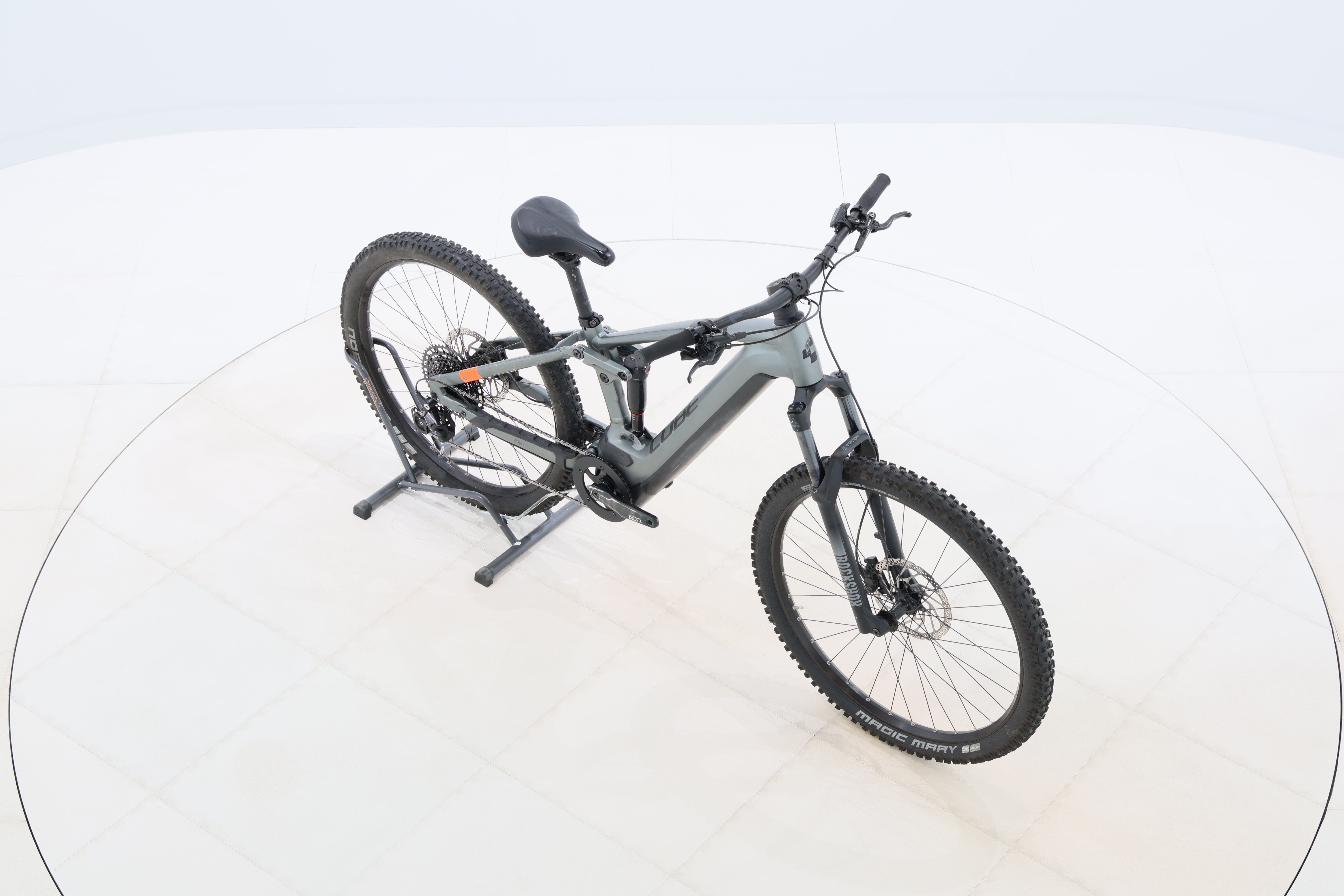 7b081379-7e8f-4ae8-b98f-17d8d456b032