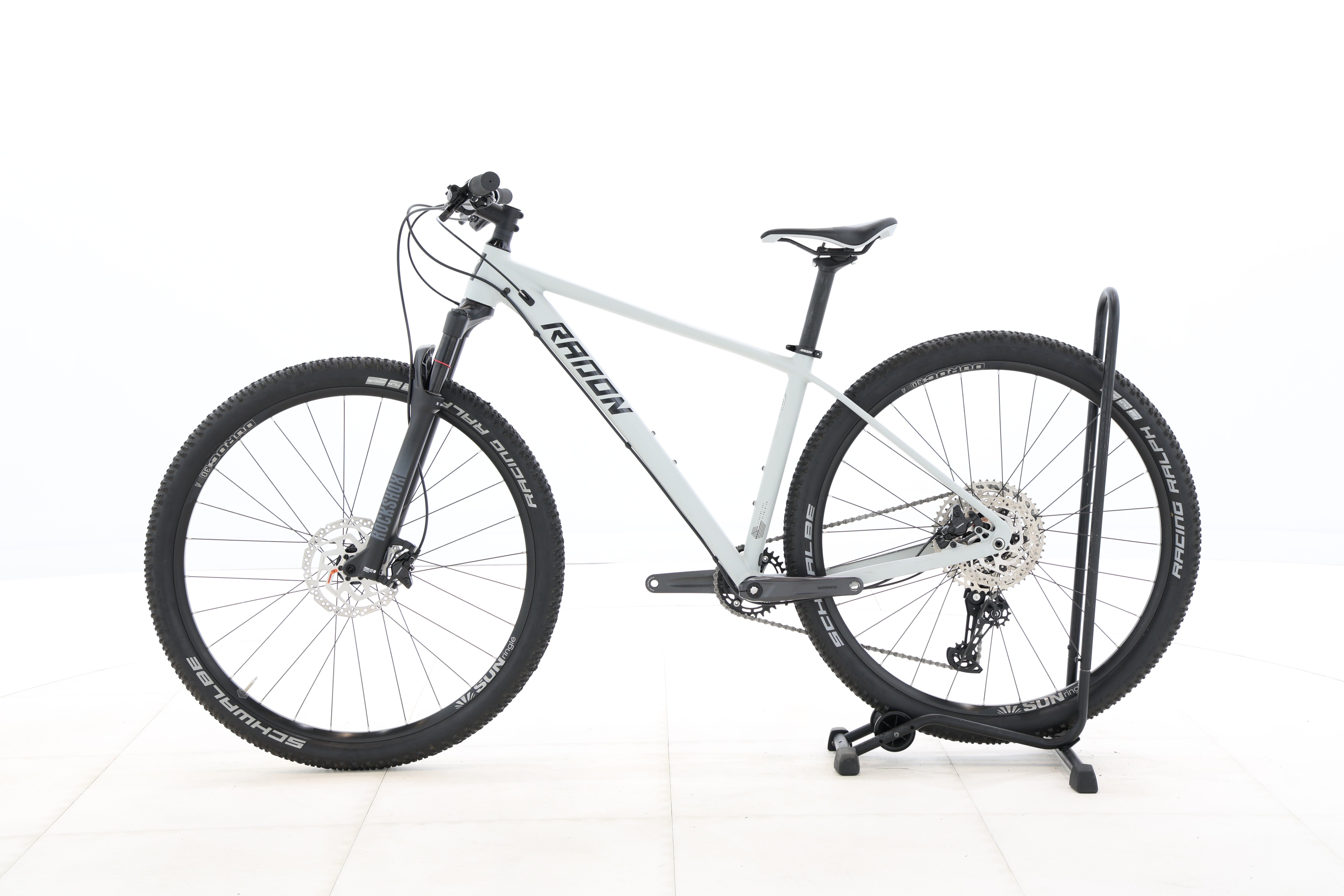 3863df66-8e5f-4e37-8b79-fe9f146c045c