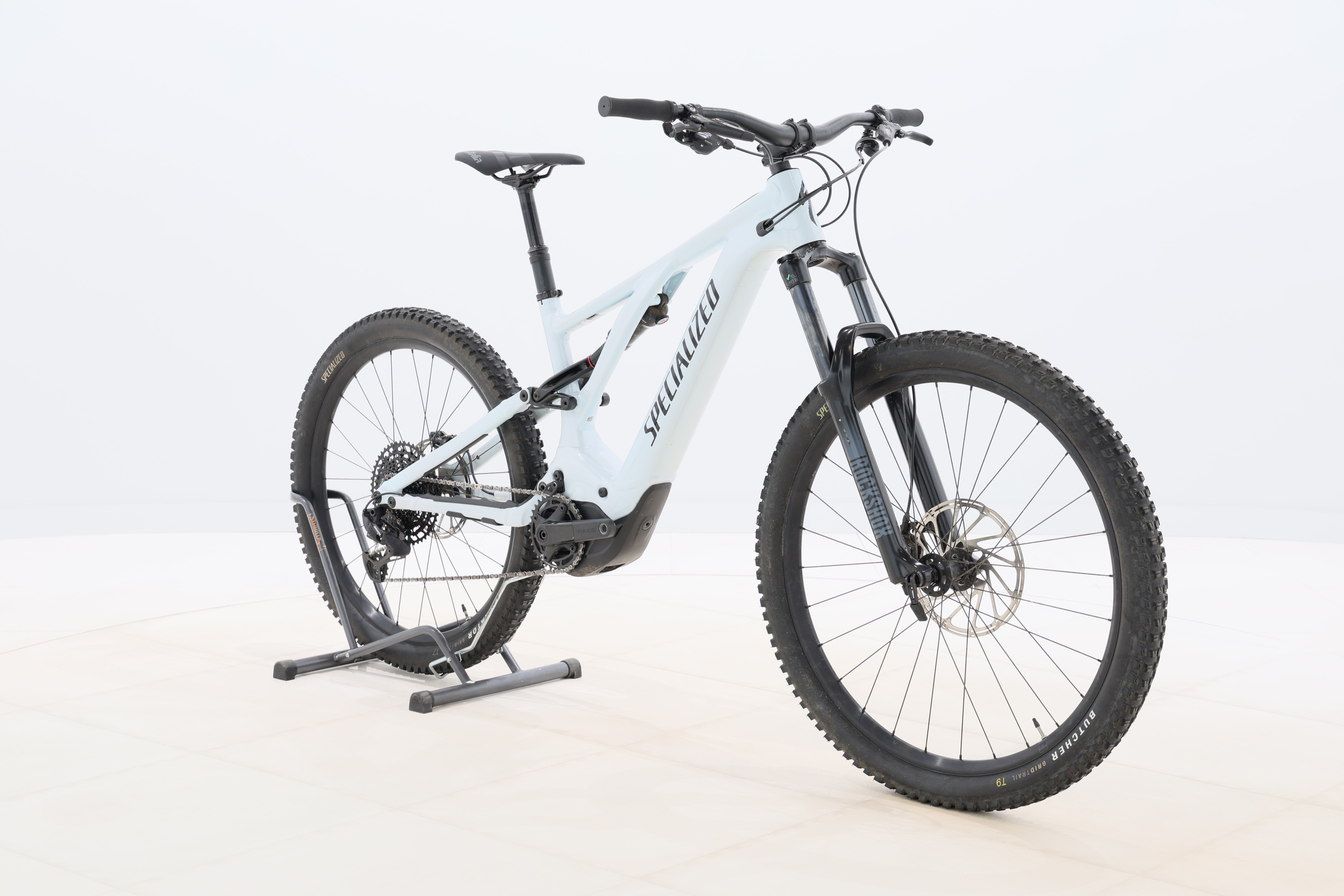 c37a0300-f206-487a-a979-e573b70a5e9c