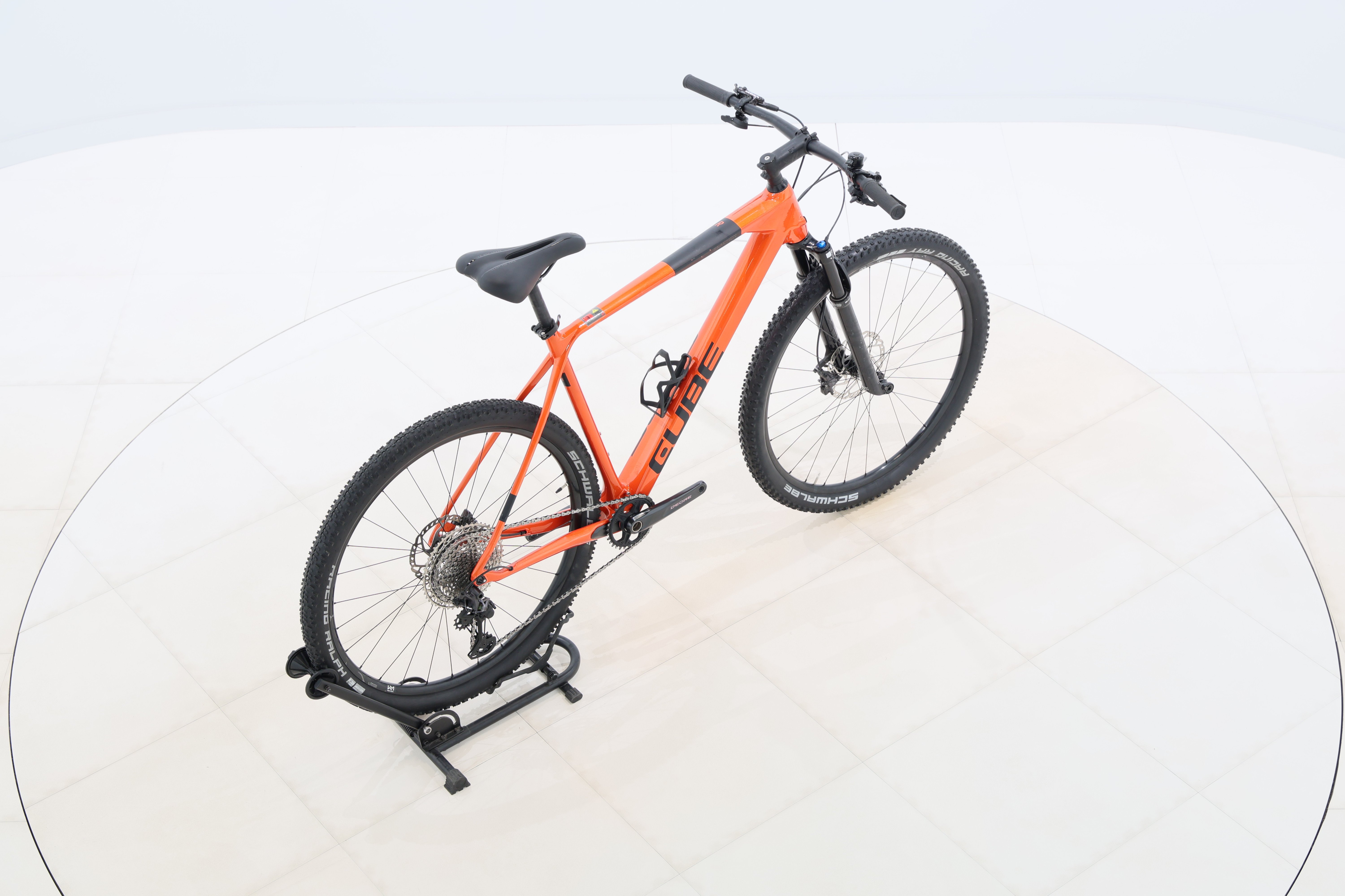 70b6f686-f42c-43a4-a4c0-48b892cf8b38