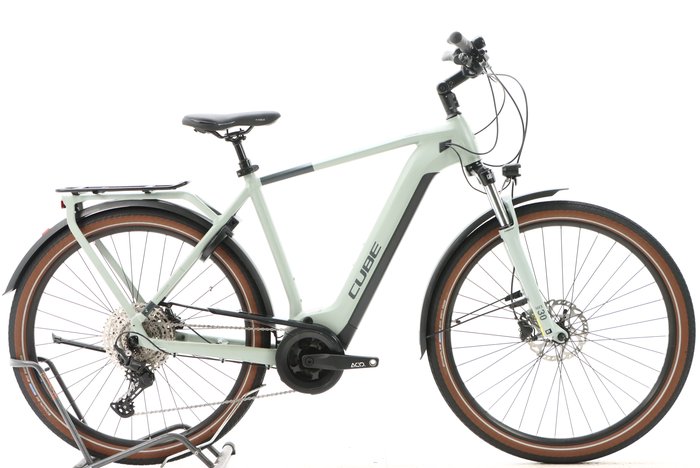 Cube Touring Hybrid Pro 625 2022