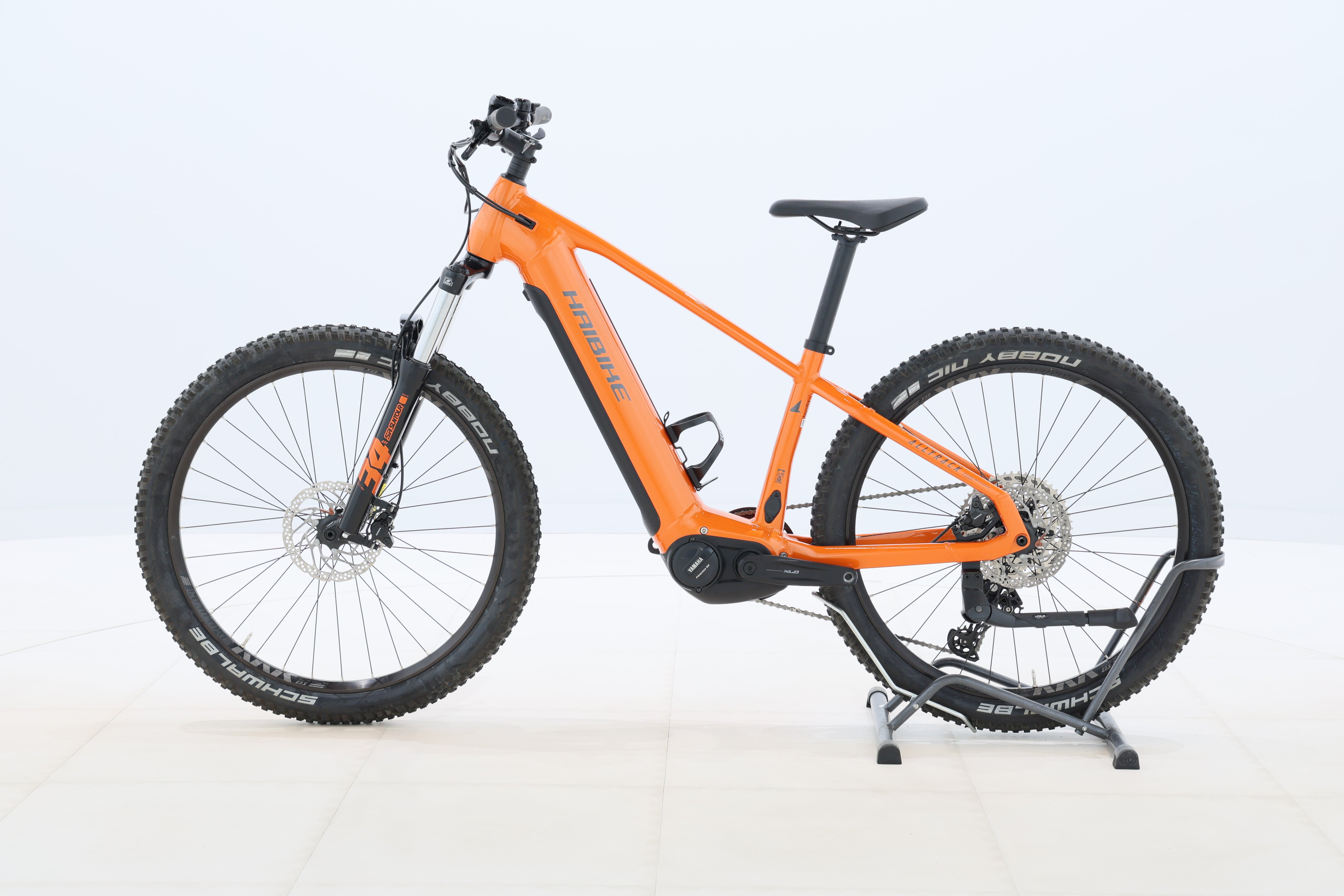 8da41202-bb32-45ec-a1e1-42d1d1dd8384