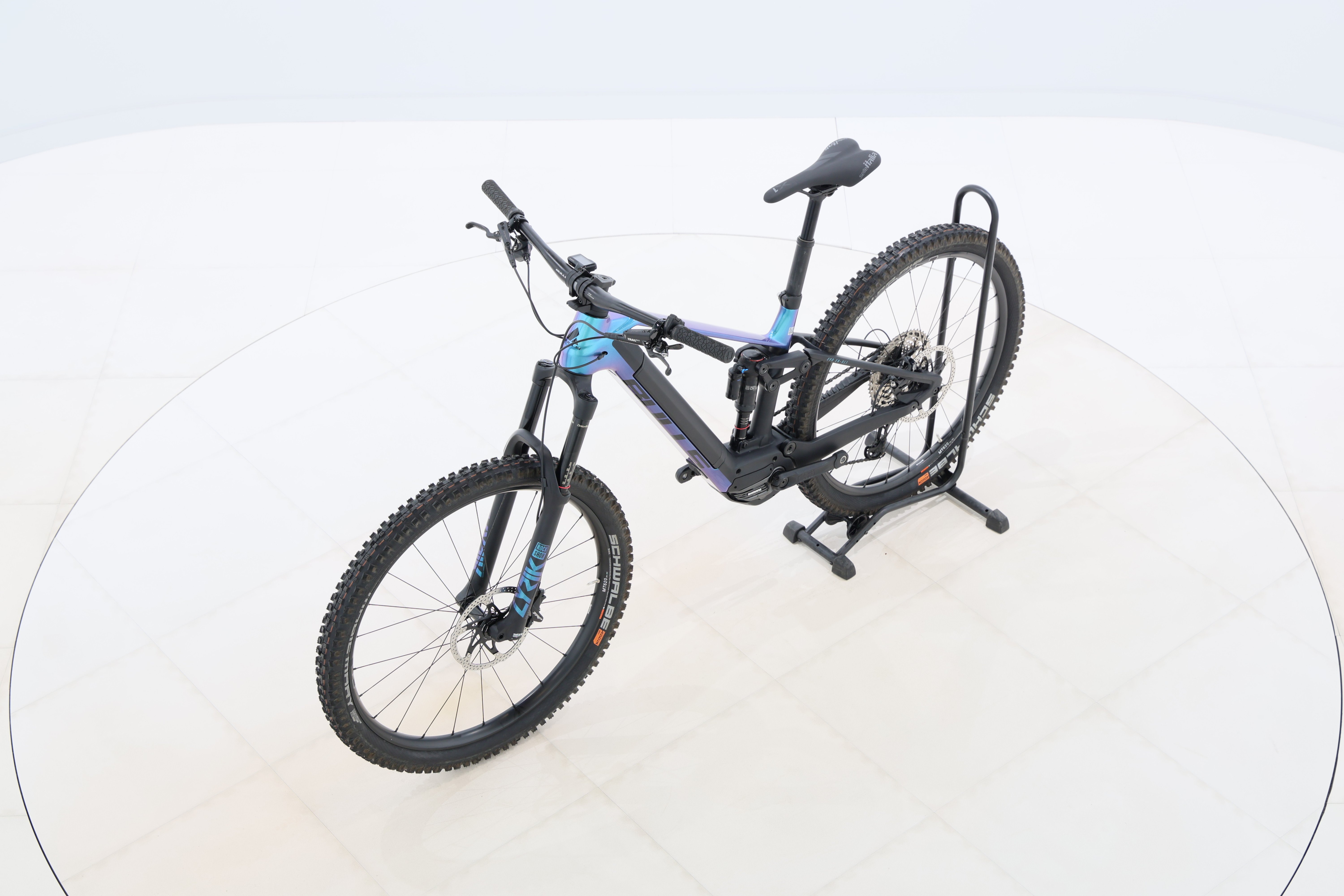 733ed686-c9ba-4589-a915-3ae42da9df3e