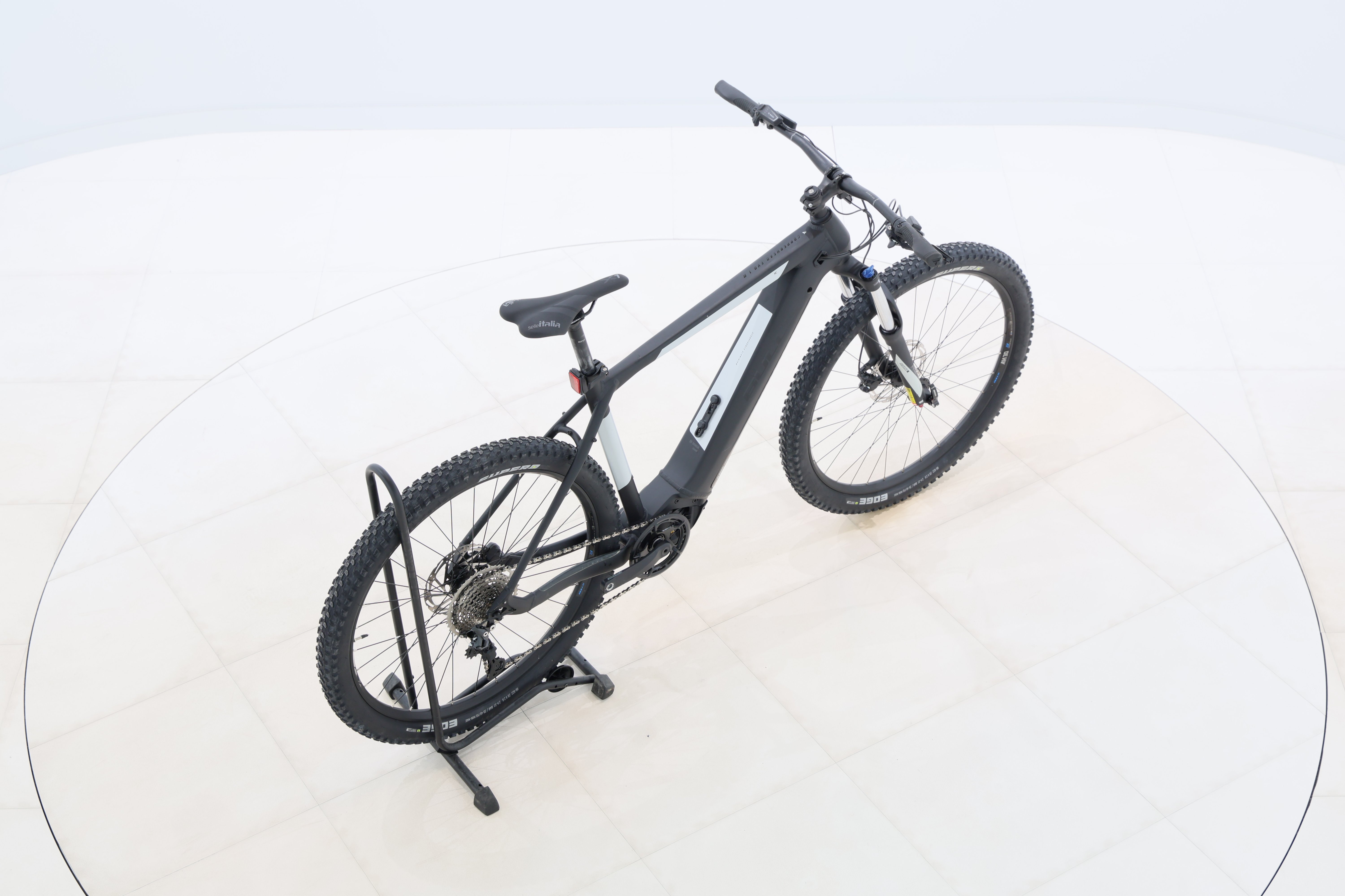 3abb2d5d-10b1-497e-803e-49e733f23c39