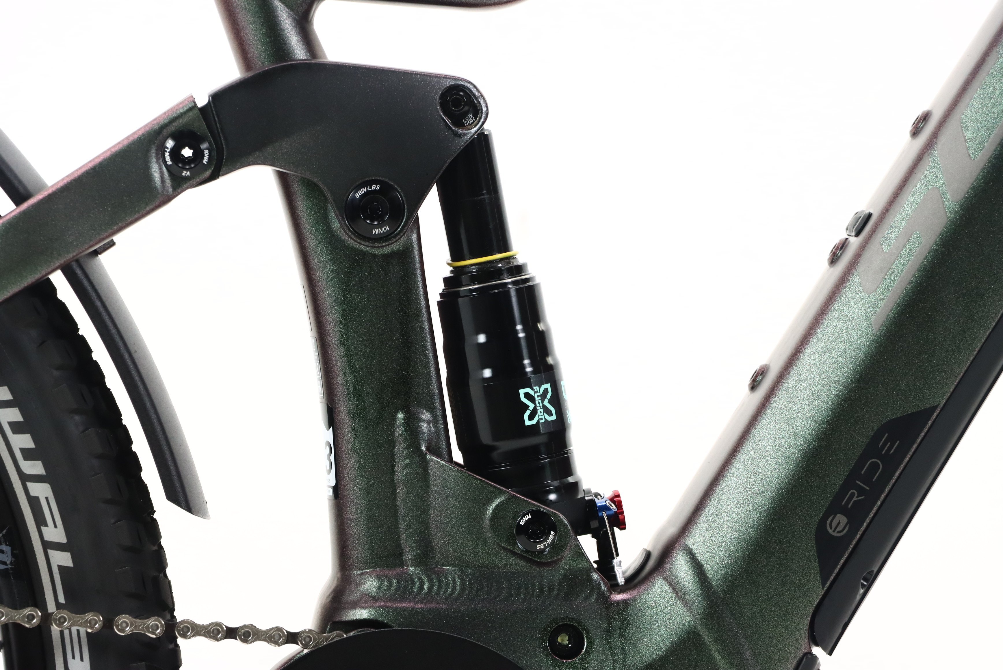 3e996b29-16bc-4c46-8d81-df36108b0519