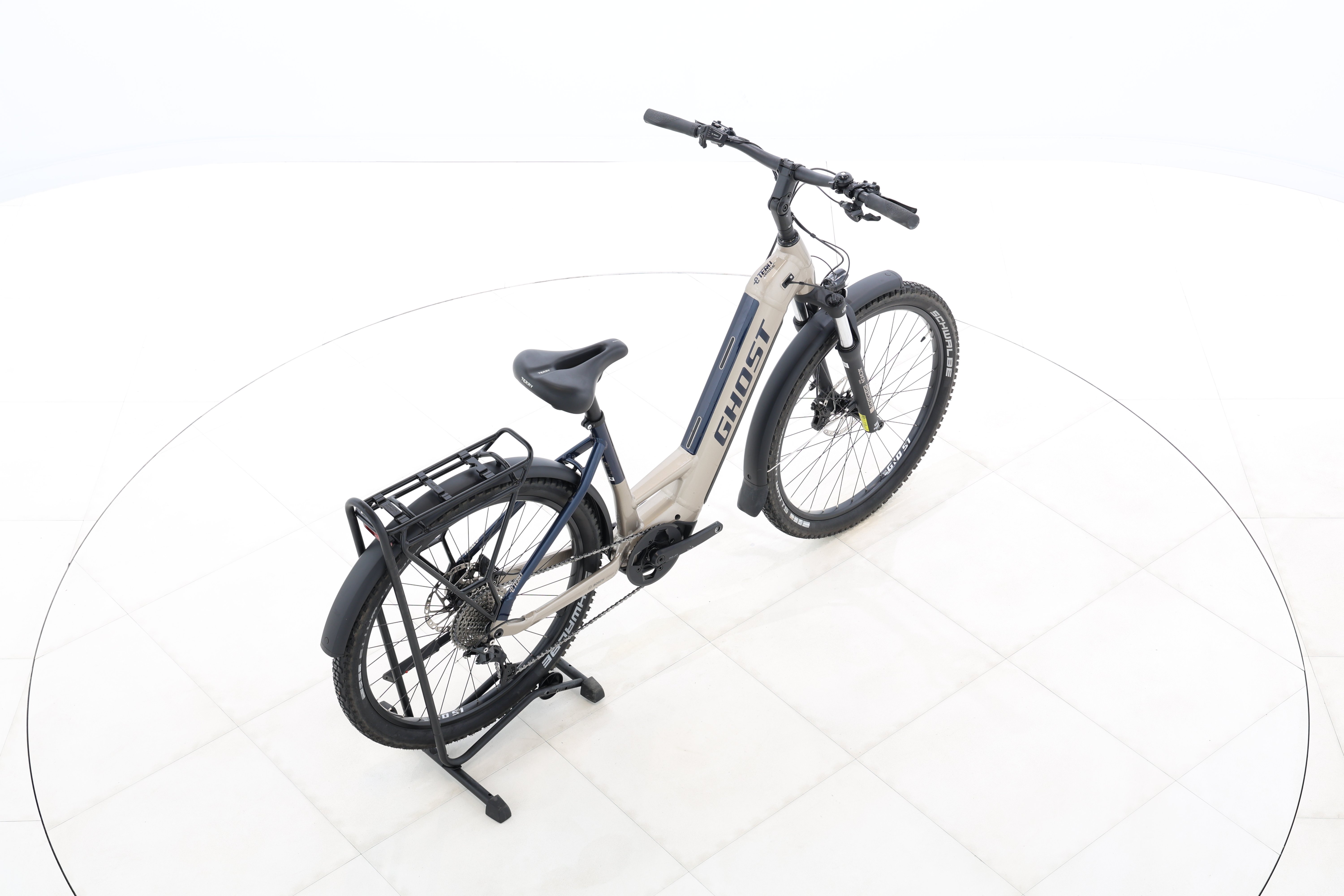 dee5b443-22d8-4591-b8f4-e767650de316