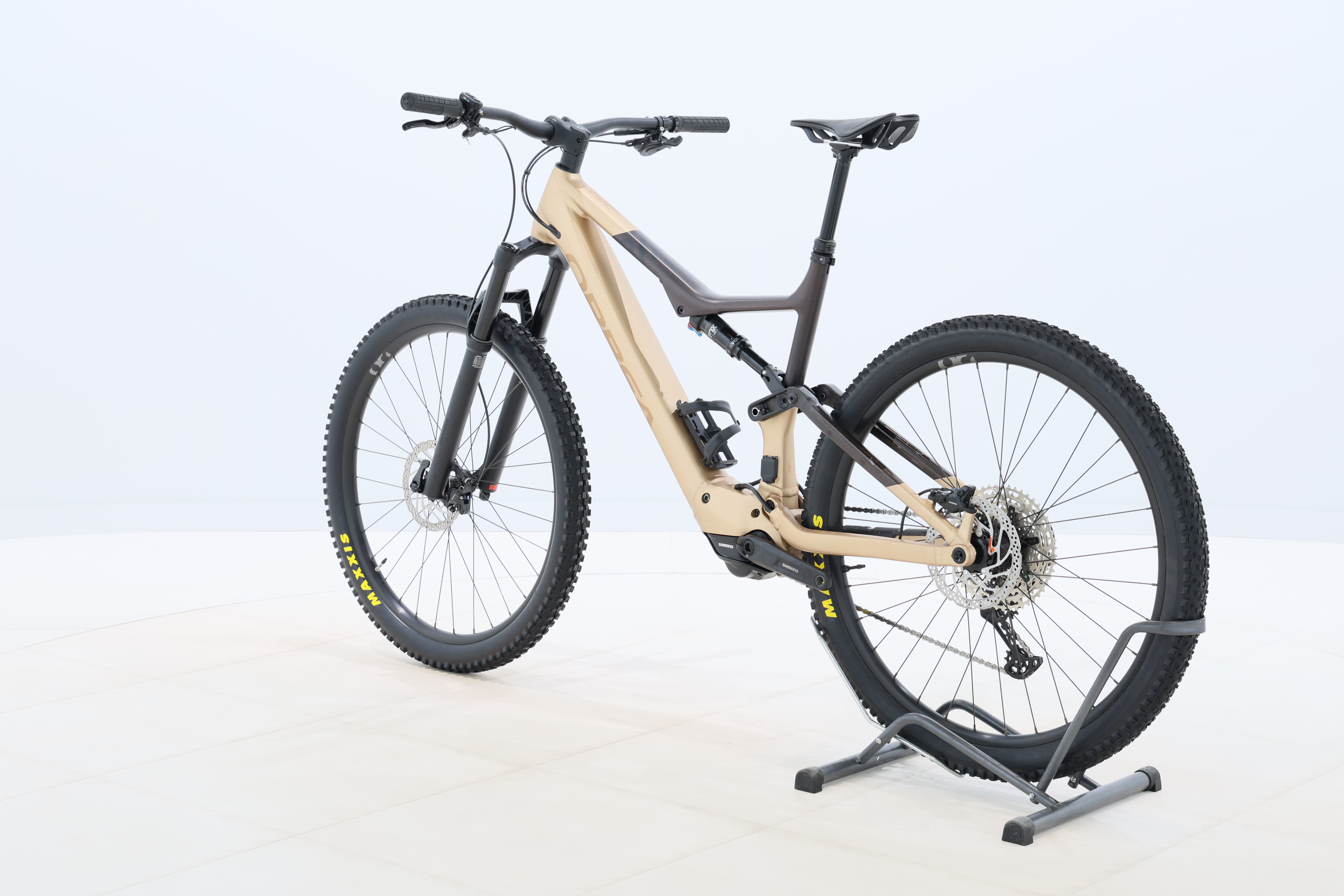 300f7e7e-0be8-41af-b4ce-7d1f0dd3c2b3