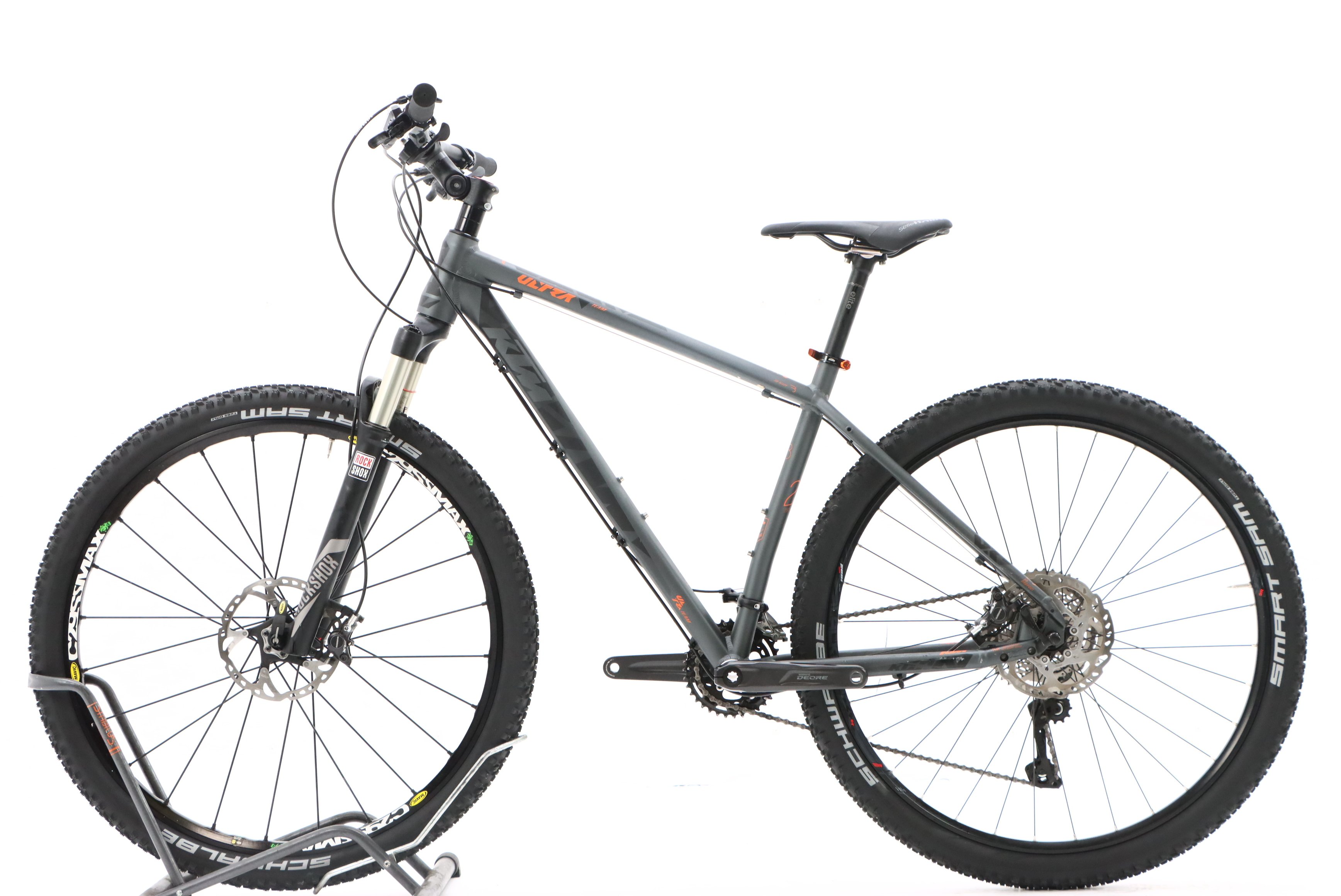 2d06b05a-83c0-495a-b269-8a7825361783