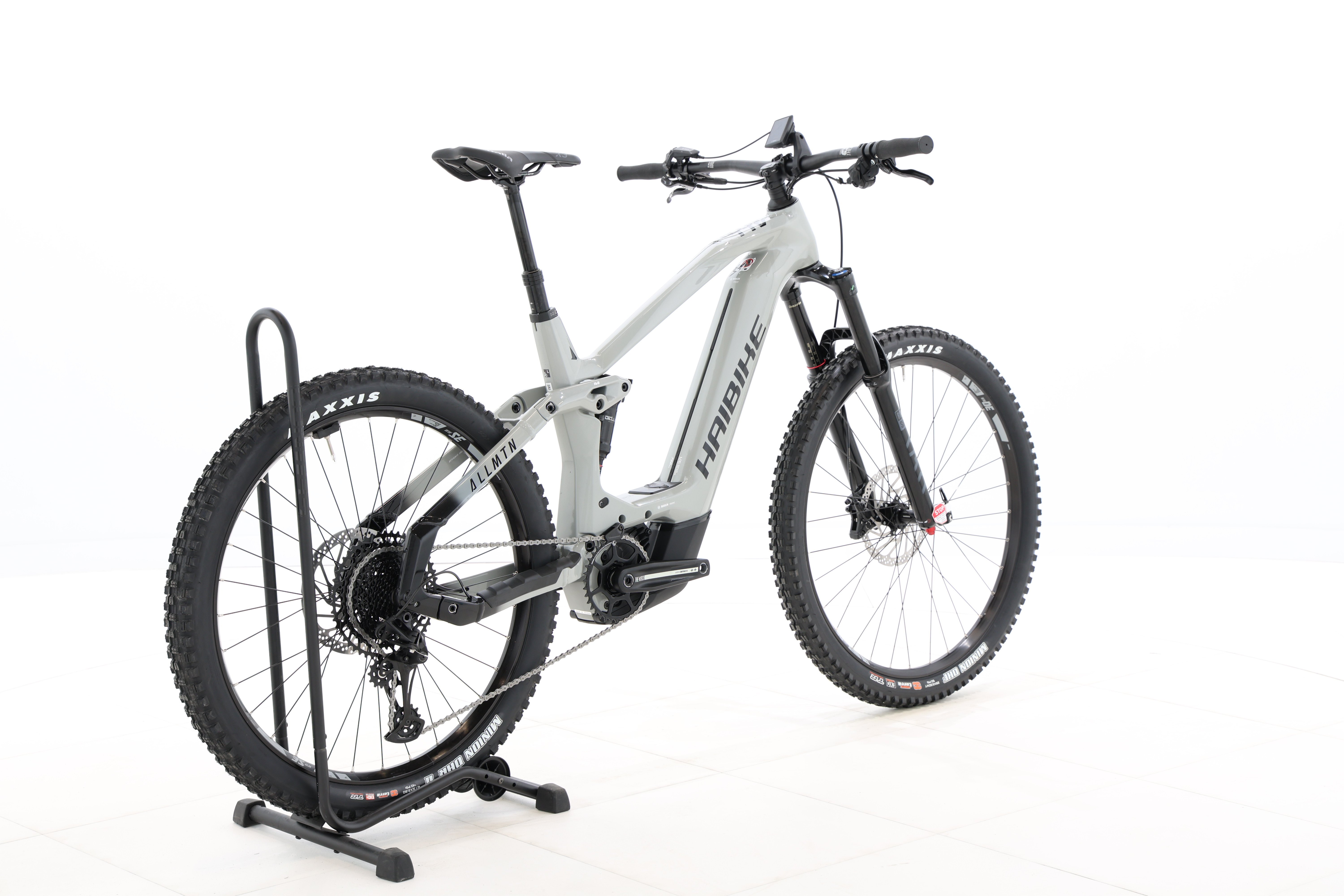 e9ebf3d9-d333-458c-96fe-ecf7e4d18a17