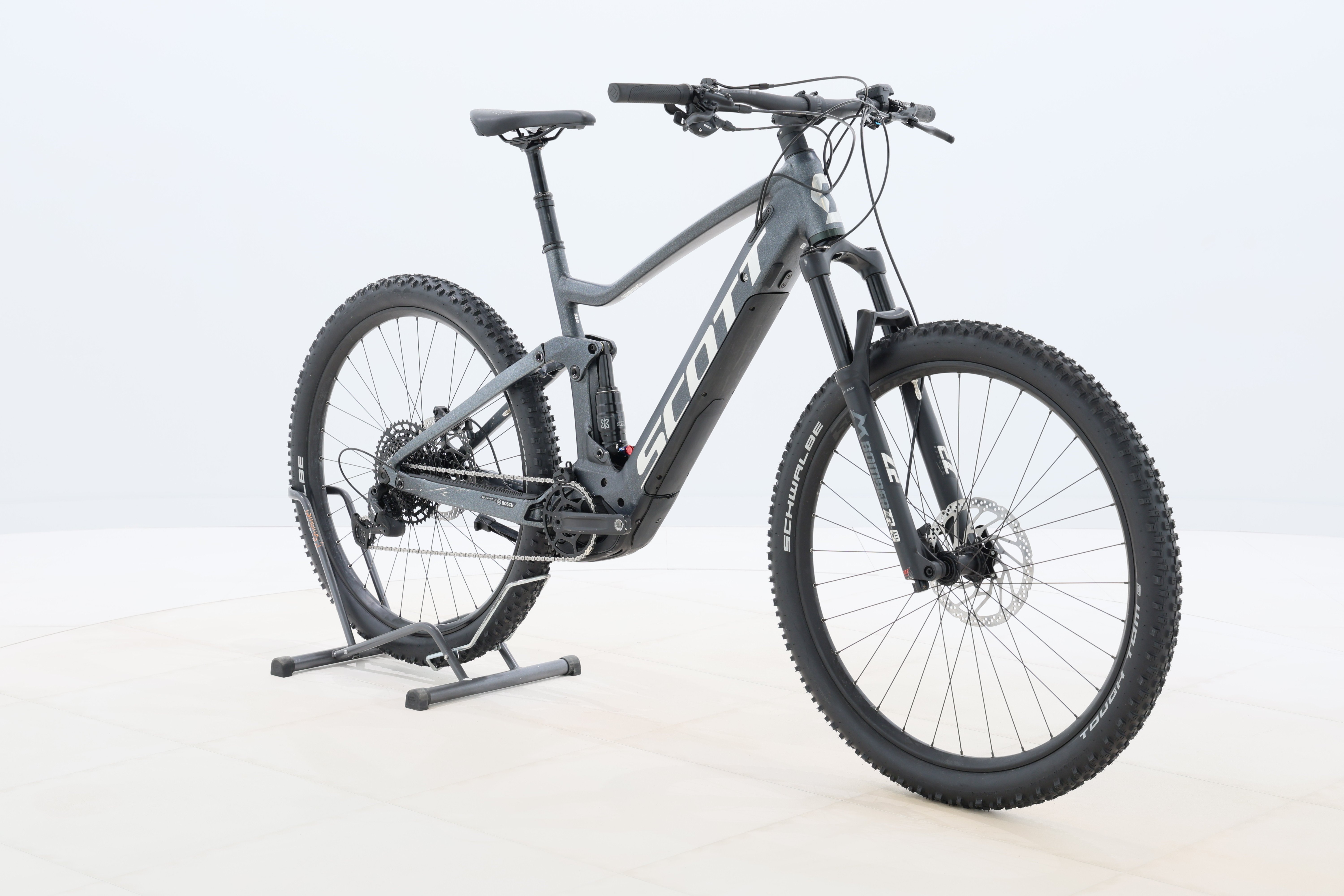 f83bac3a-a4bb-417c-a12d-512cf3a6f5dd