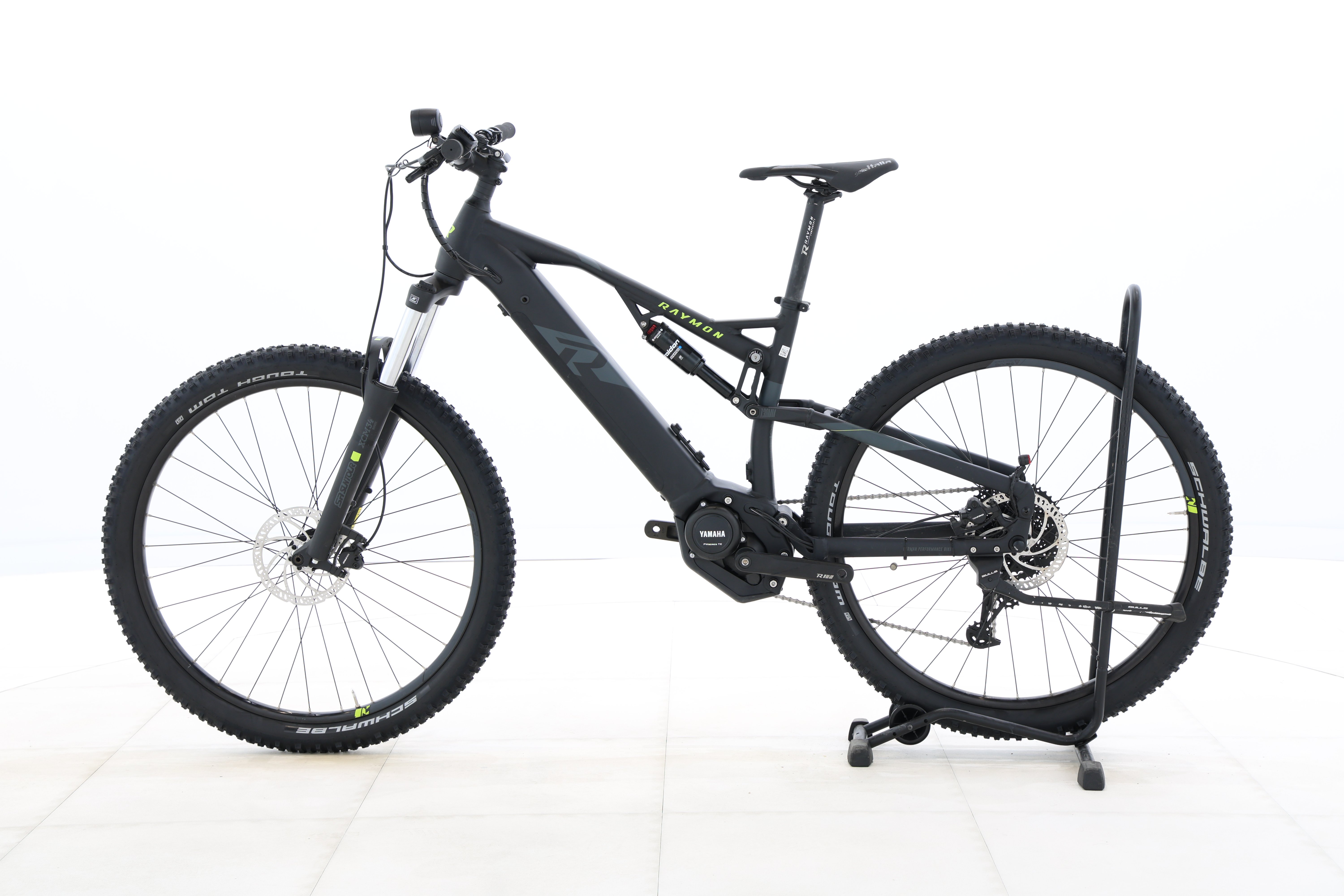 06e0394f-fbeb-4c9d-bb0f-1fa0ed3b0a6c