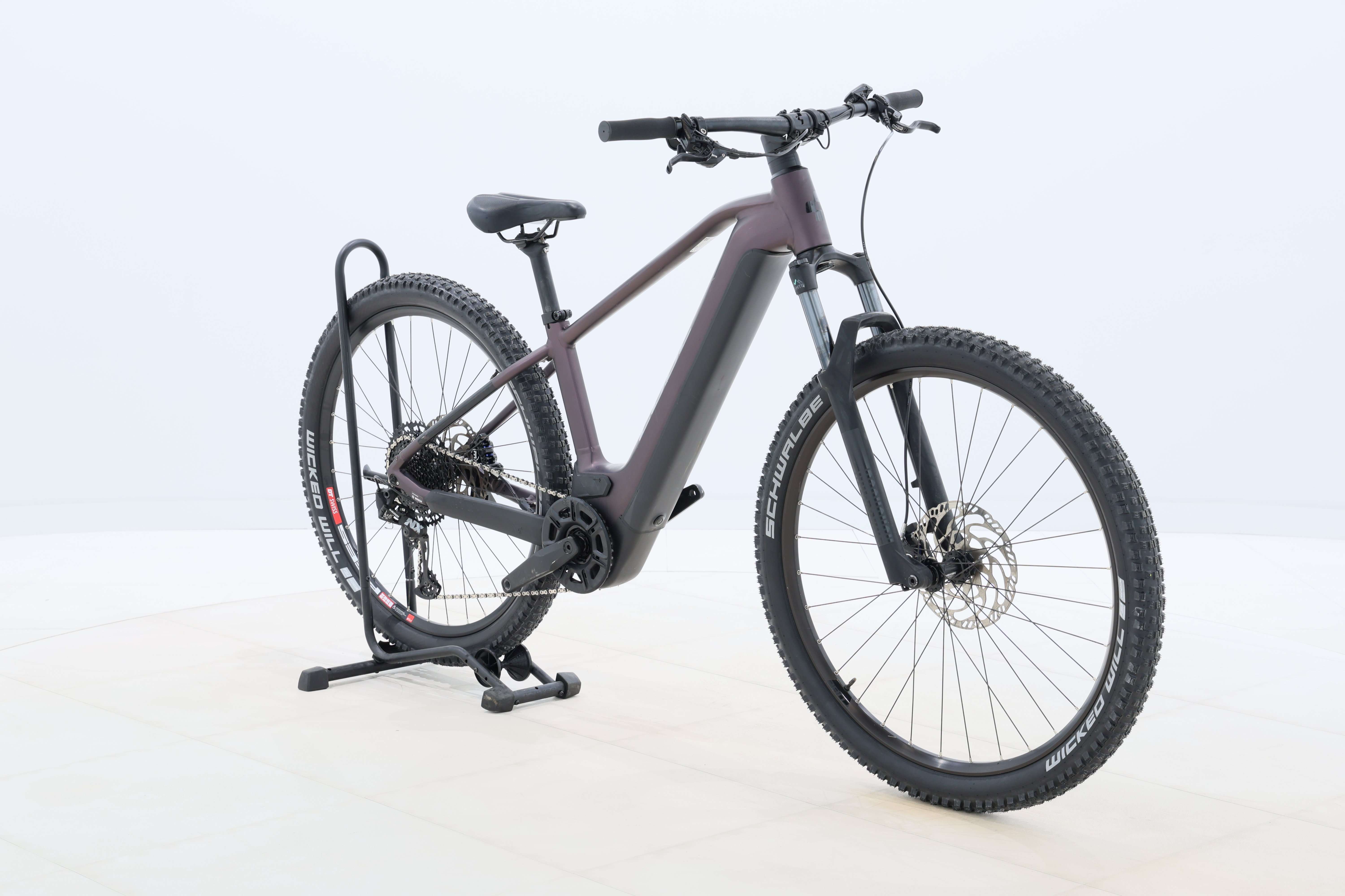 a01f916a-6302-42d0-9203-eab8274656bb