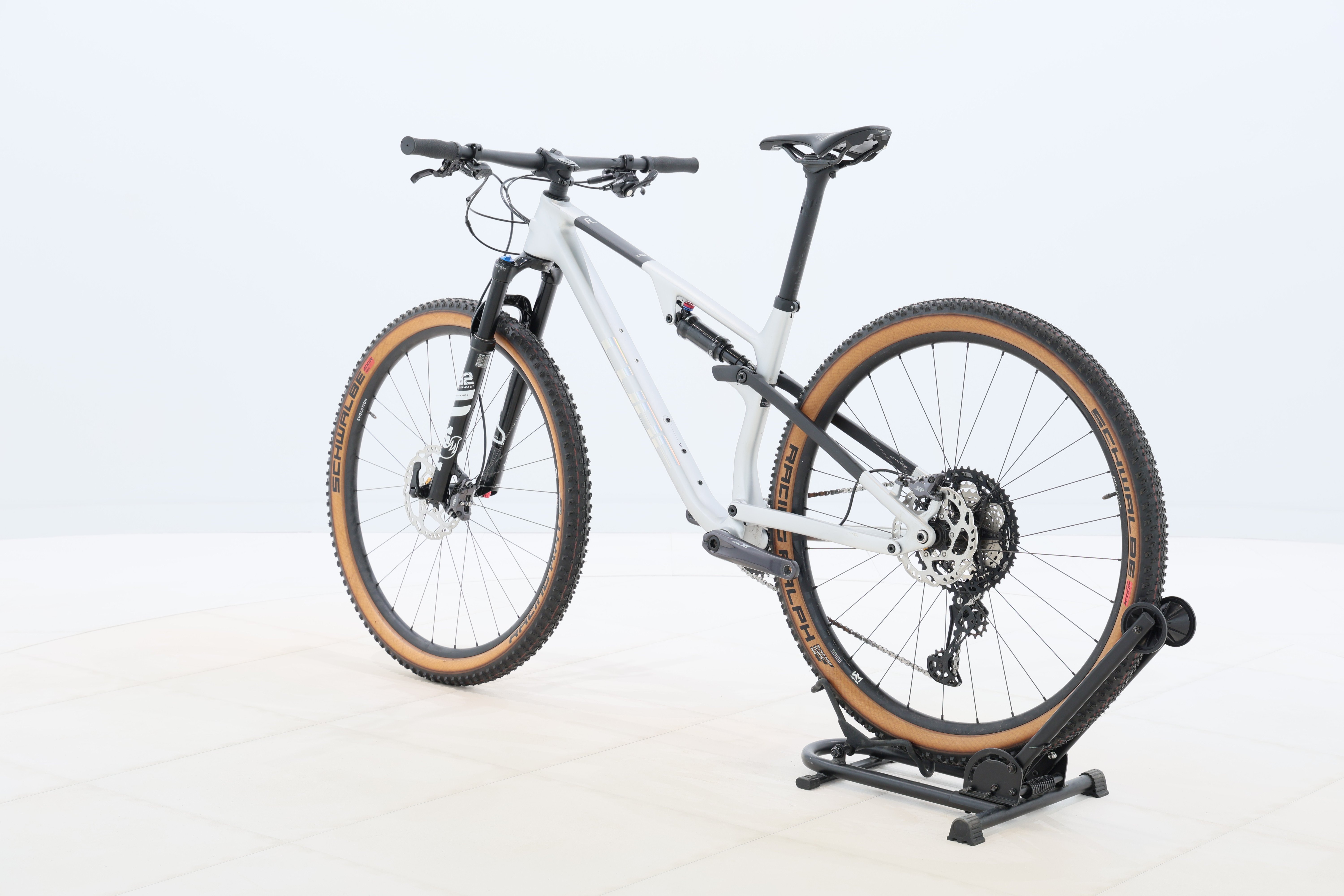 2a6518ad-d9fd-40f8-b16c-d918db6c63af