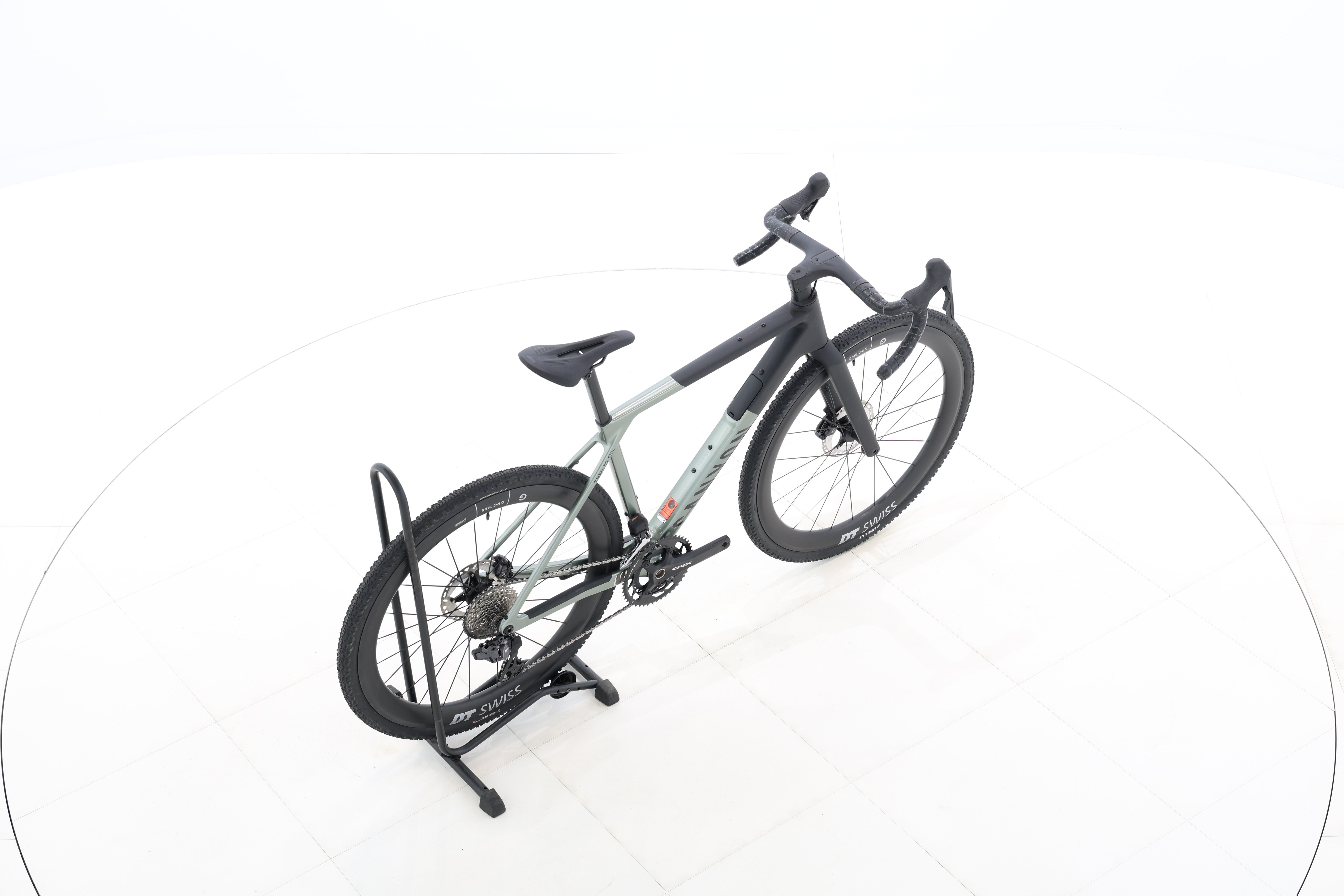 6feacd98-d02b-4d66-8127-a2d38f4cf198