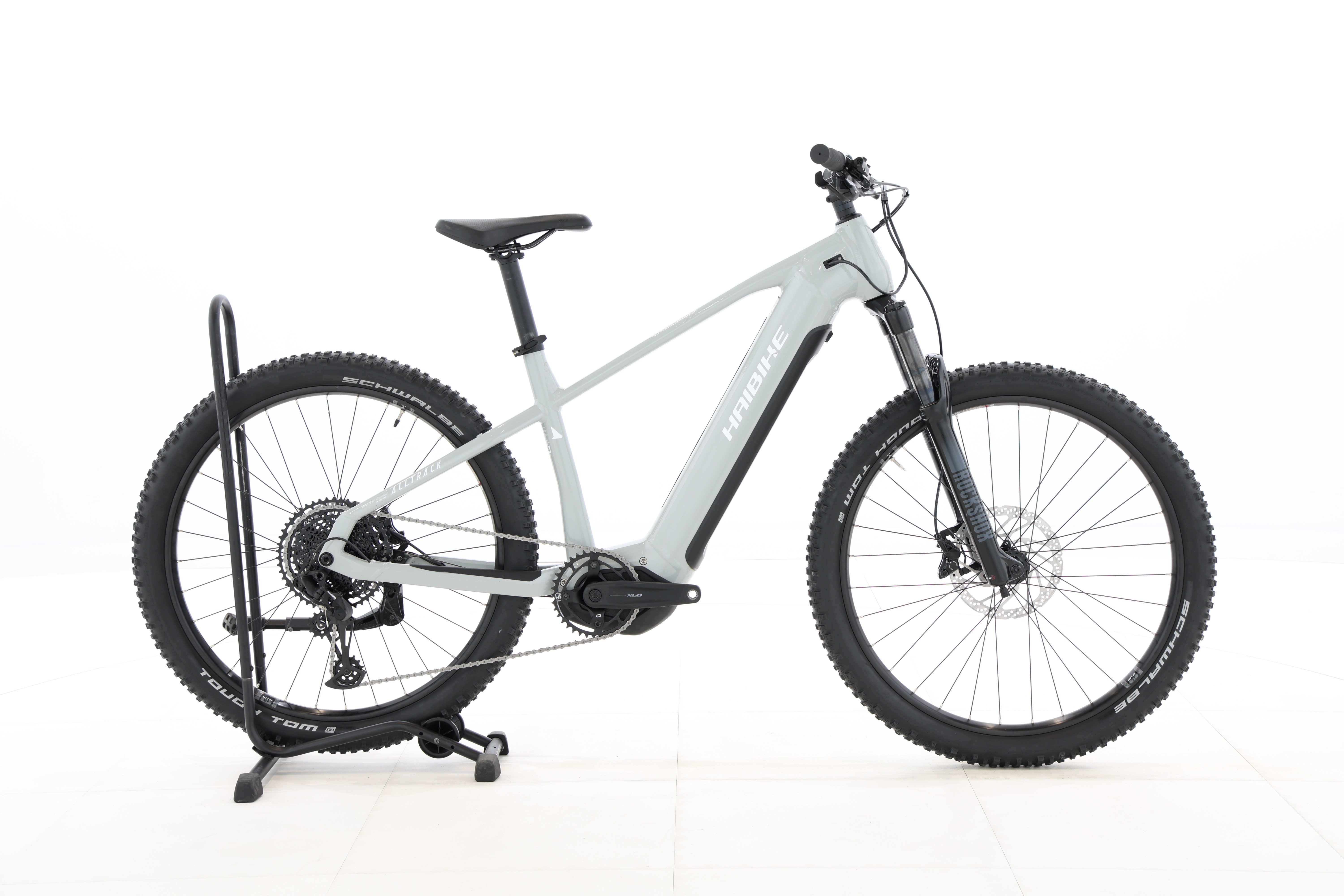 6cf4613a-8f66-4ff1-9d7c-48ee653e1729