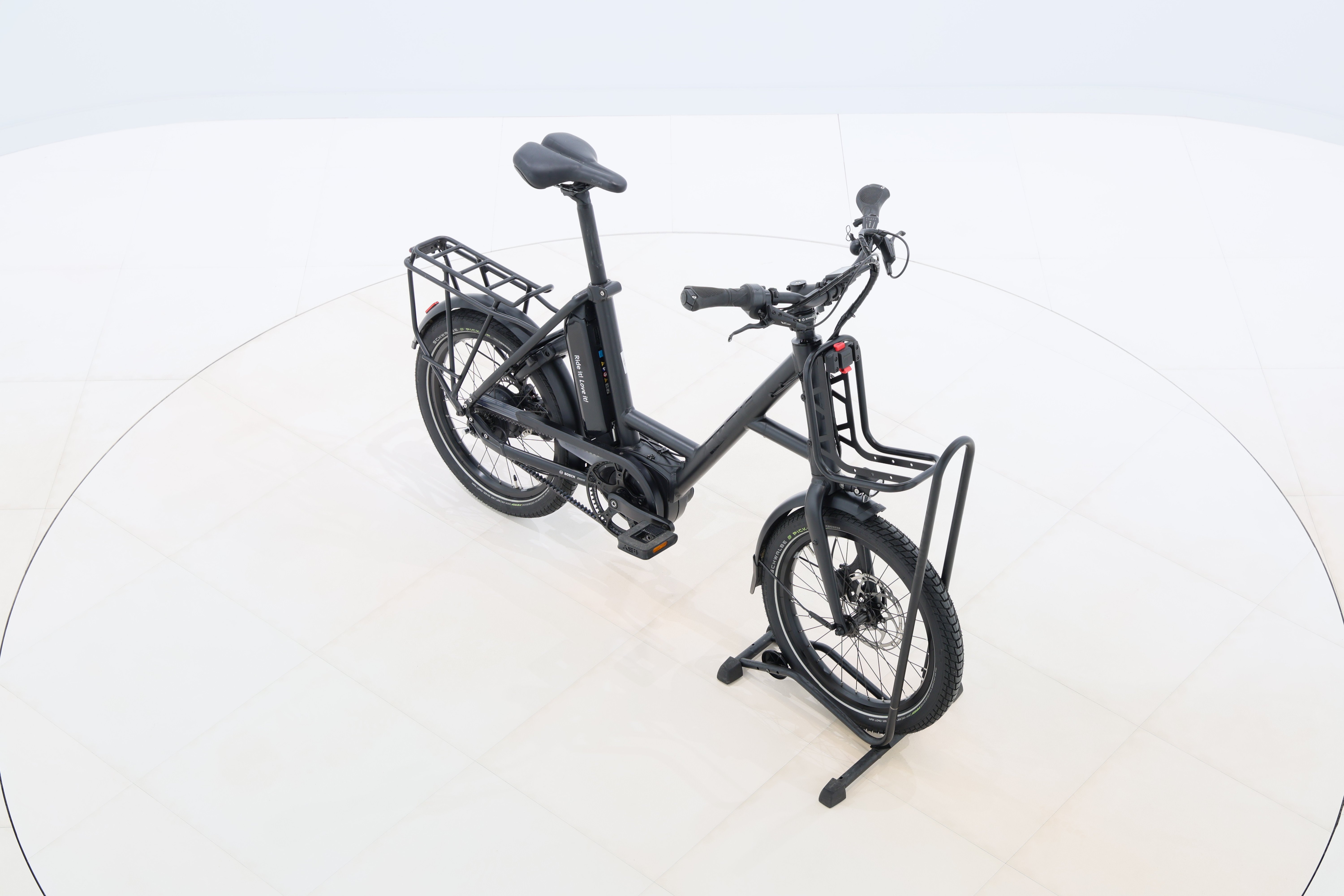 13d076c8-5afa-4834-9fc7-56551ff80d38