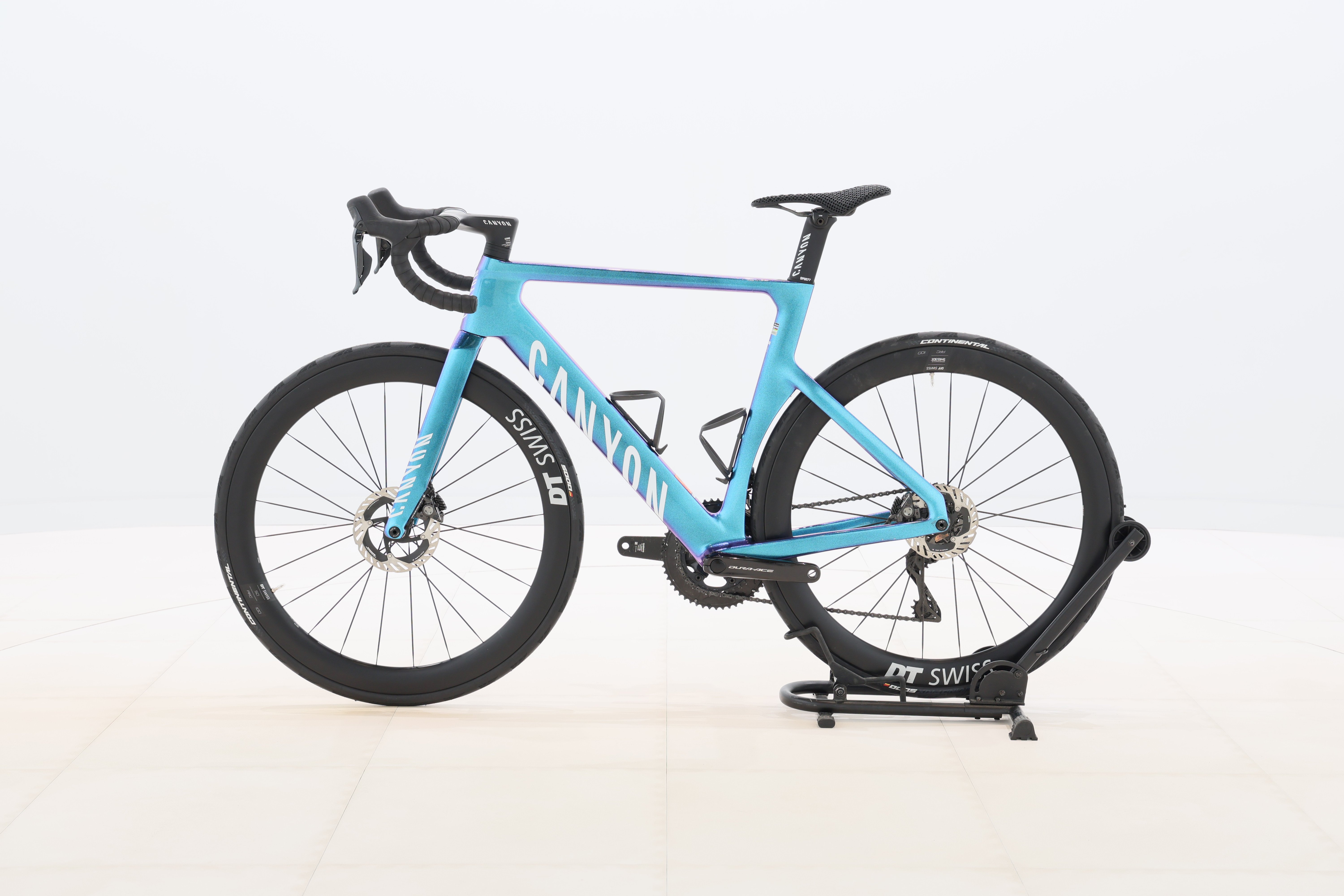 a6b495a5-730a-42e5-80a3-6a01161cd136