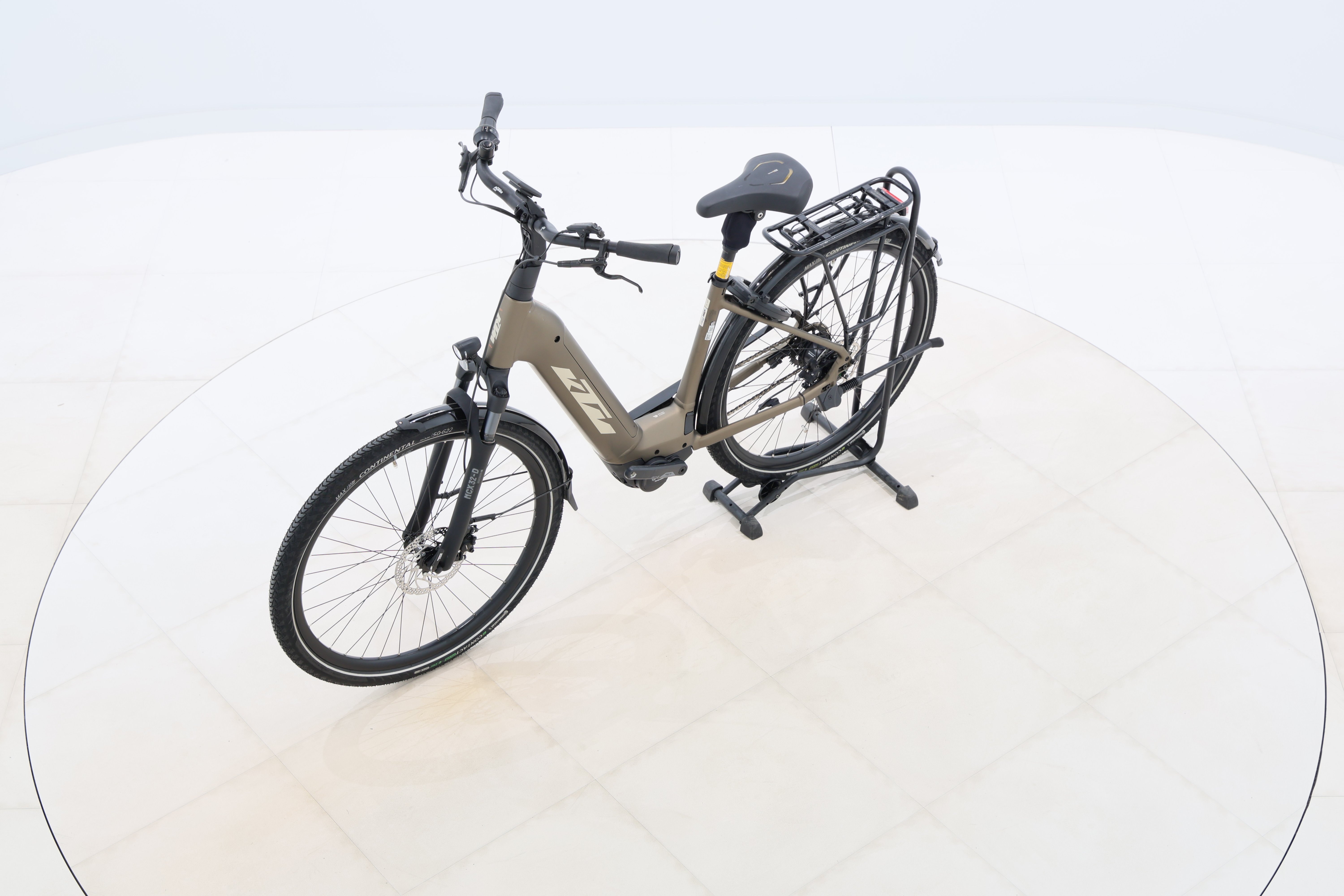 bdb2be90-db1d-464a-8048-23c8f5ce8204